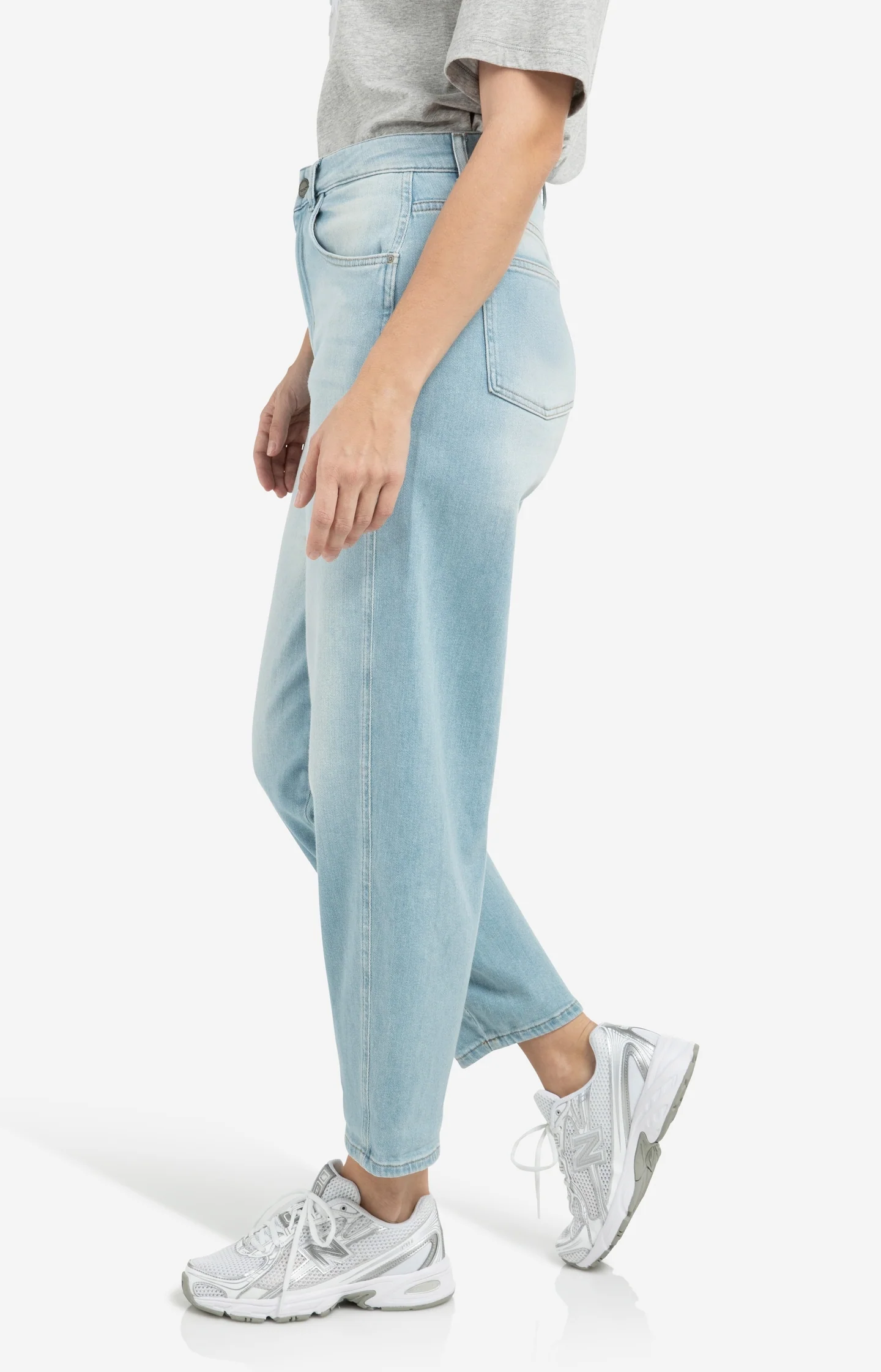 Barrel jeans in light washed denim - Image 4