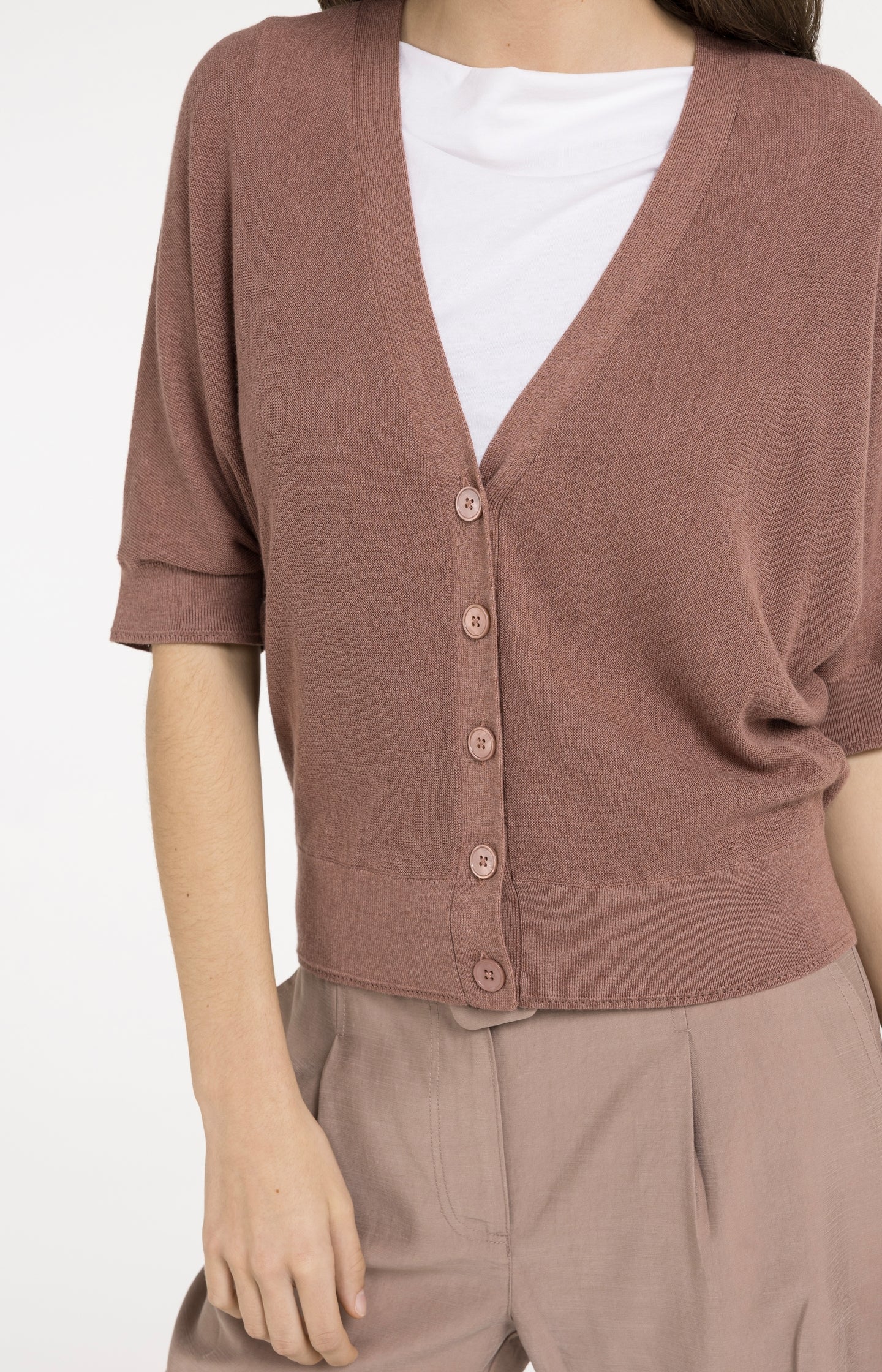 Batwing cardigan with short sleeves and button closure - Image 6