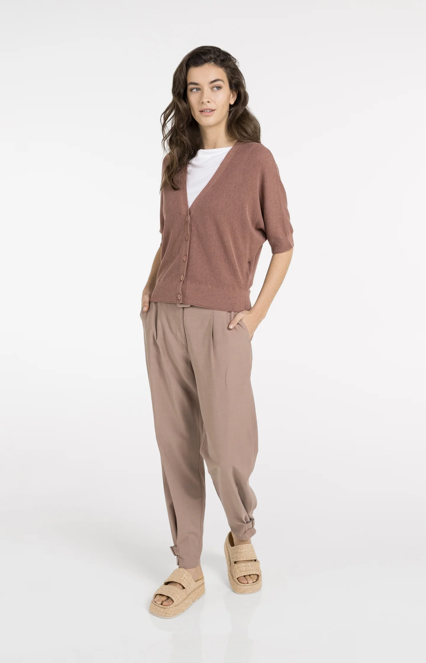 Batwing cardigan with short sleeves and button closure - Image 7