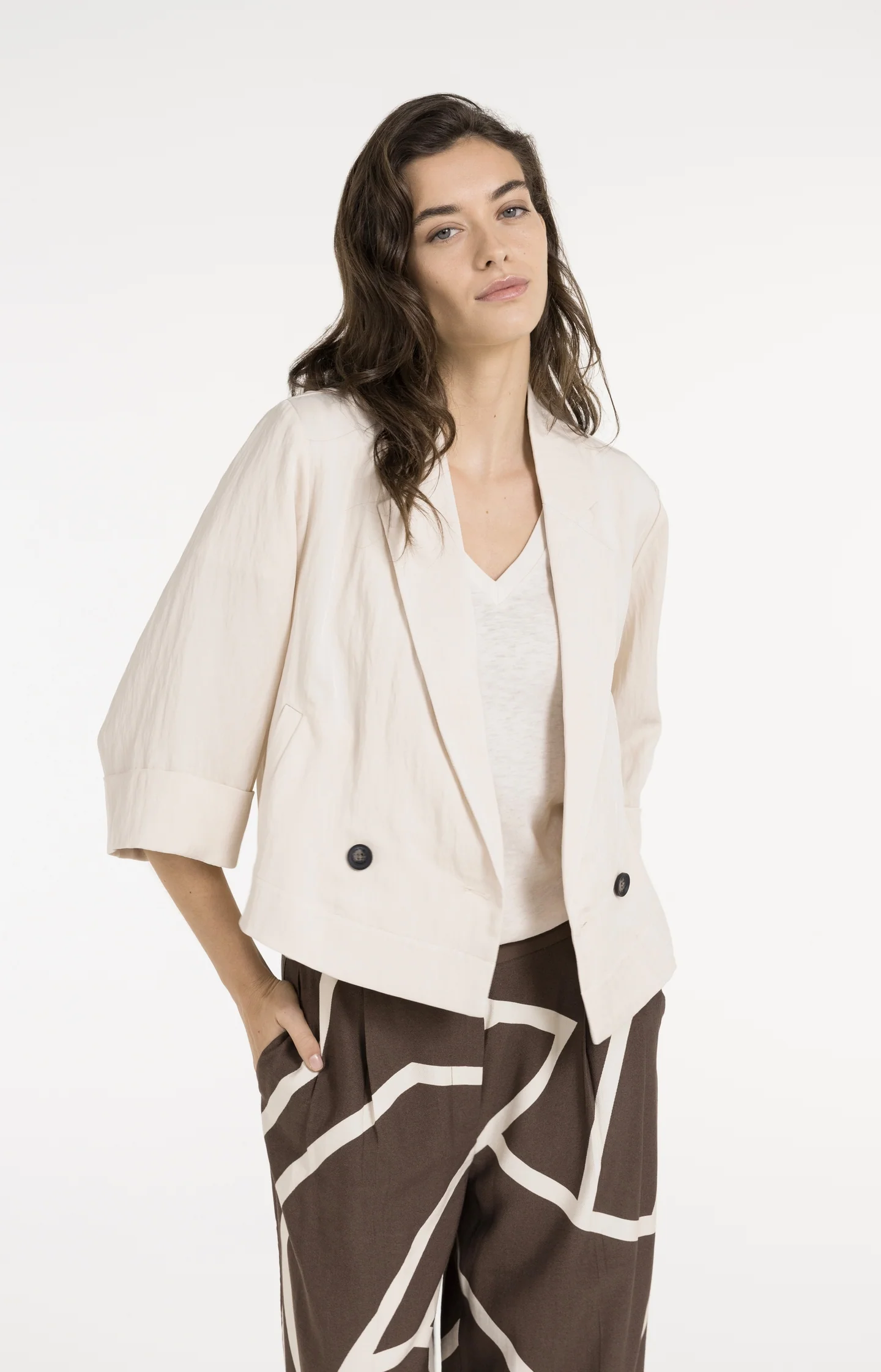 Blazer with kimono sleeves and buttons - Image 4