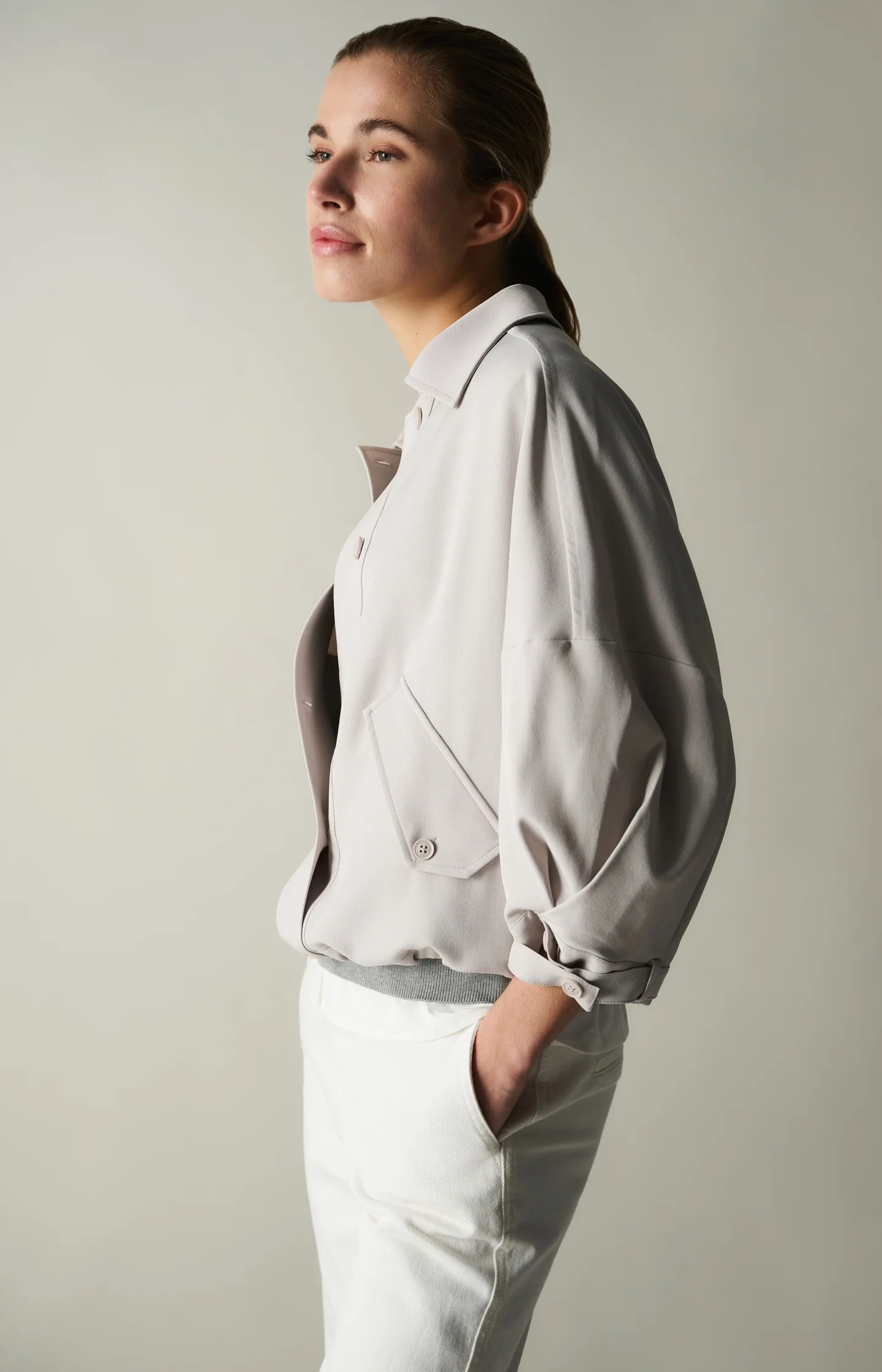 Blouse jacket with adjustable waistband and pockets - Image 3