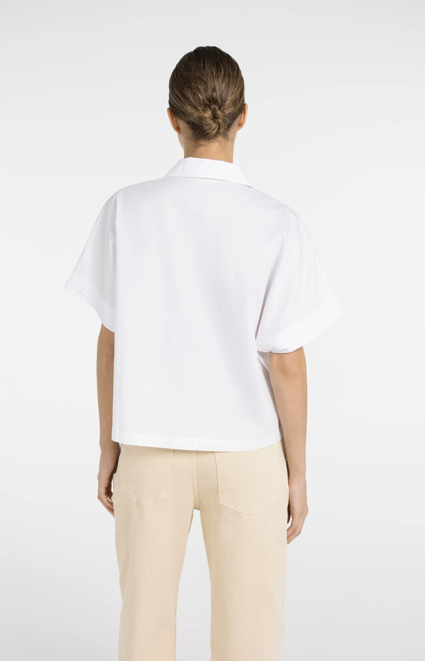 Boxy blouse with chest pockets and pleated sleeves - Image 3