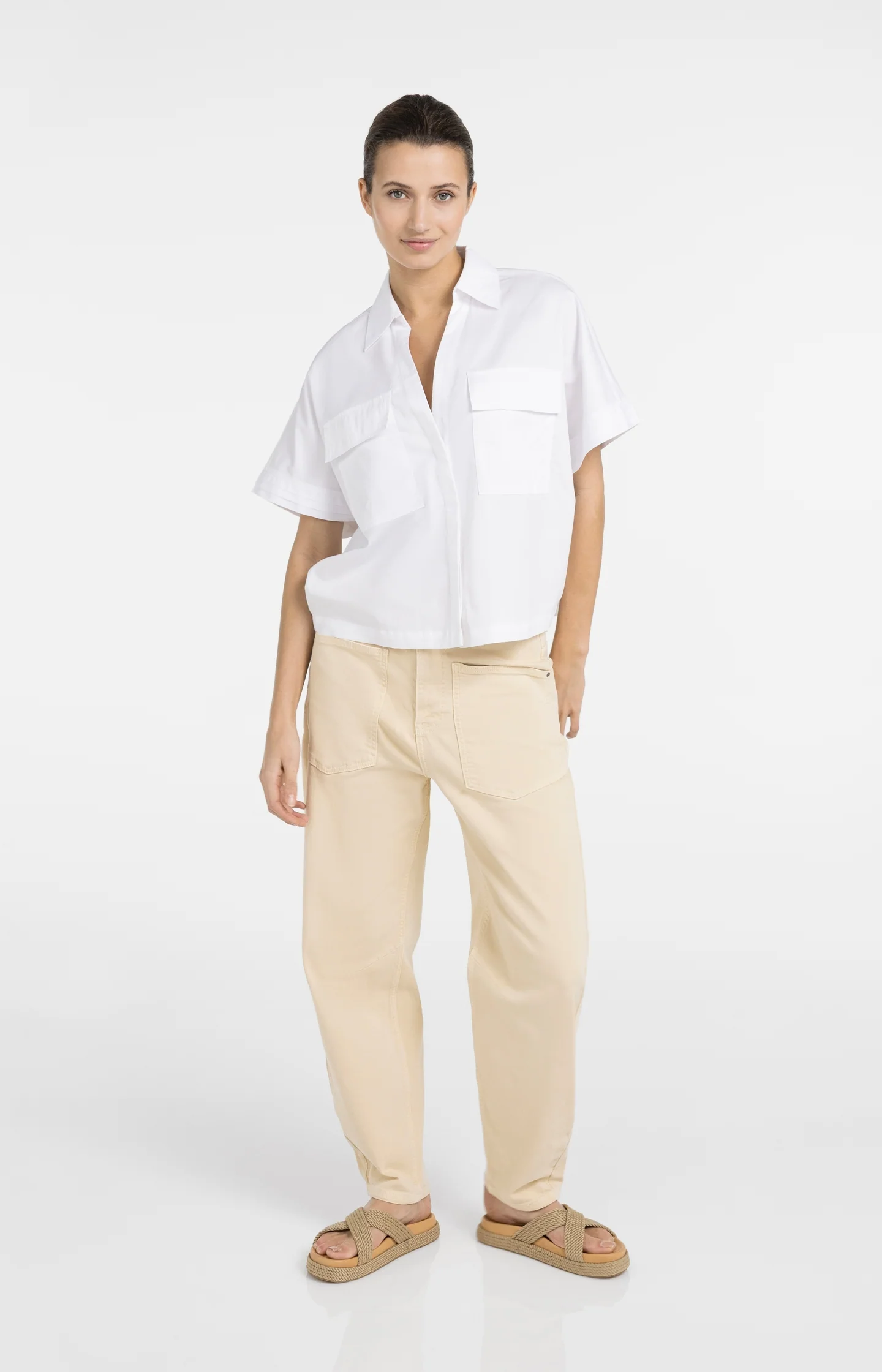 Boxy blouse with chest pockets and pleated sleeves - Image 5
