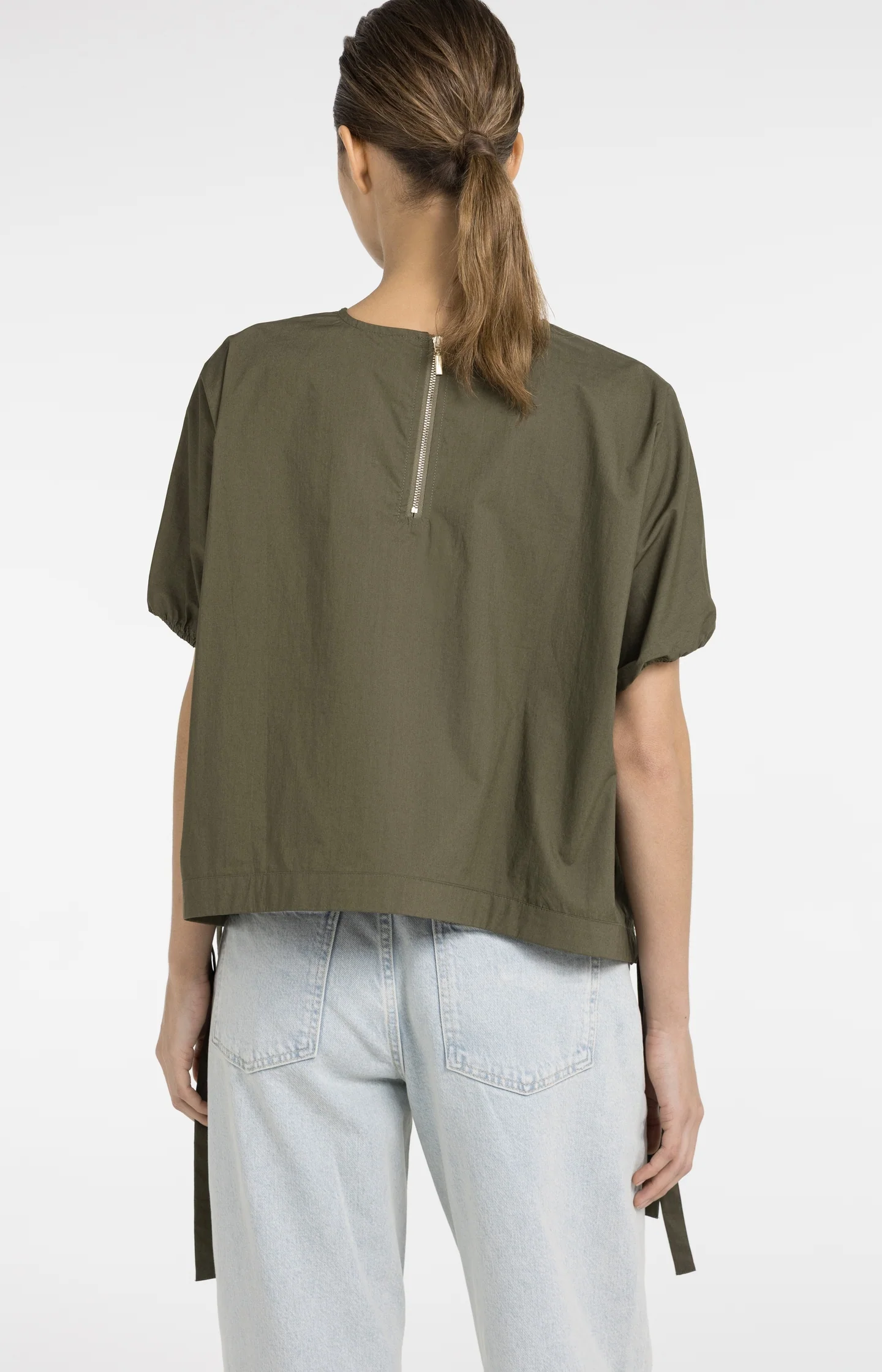 Boxy top with adjustable waist and puff sleeves - Image 4