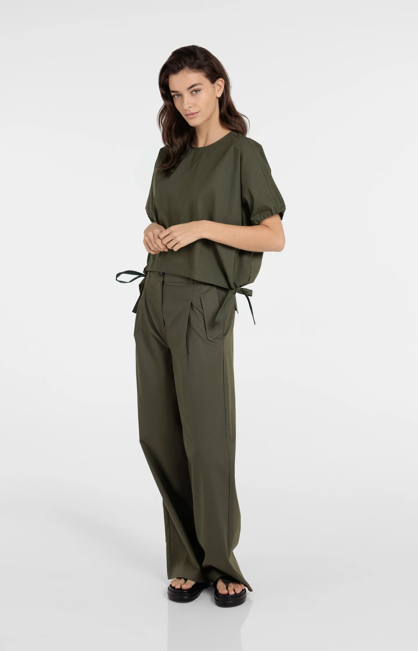 Boxy top with adjustable waist and puff sleeves - Image 7