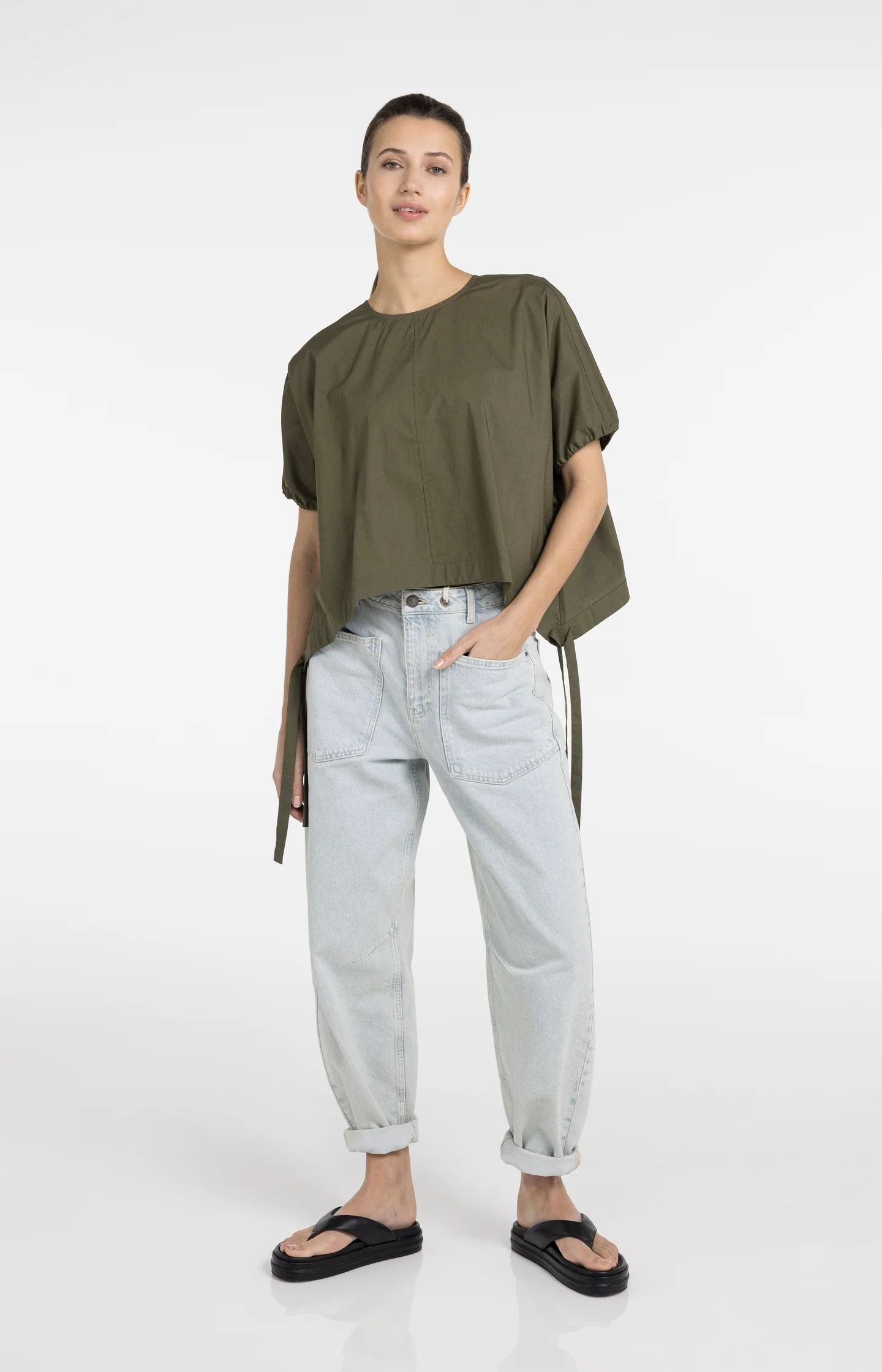 Boxy top with adjustable waist and puff sleeves - Image 8