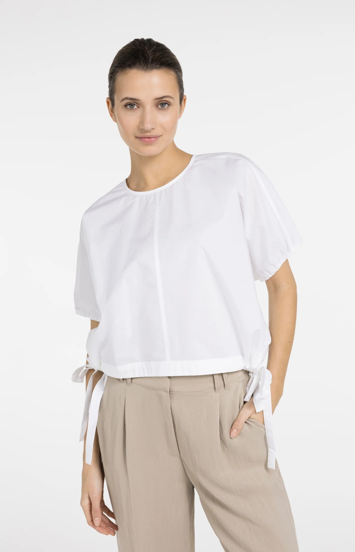 Boxy top with adjustable waist and puff sleeves - Image 3