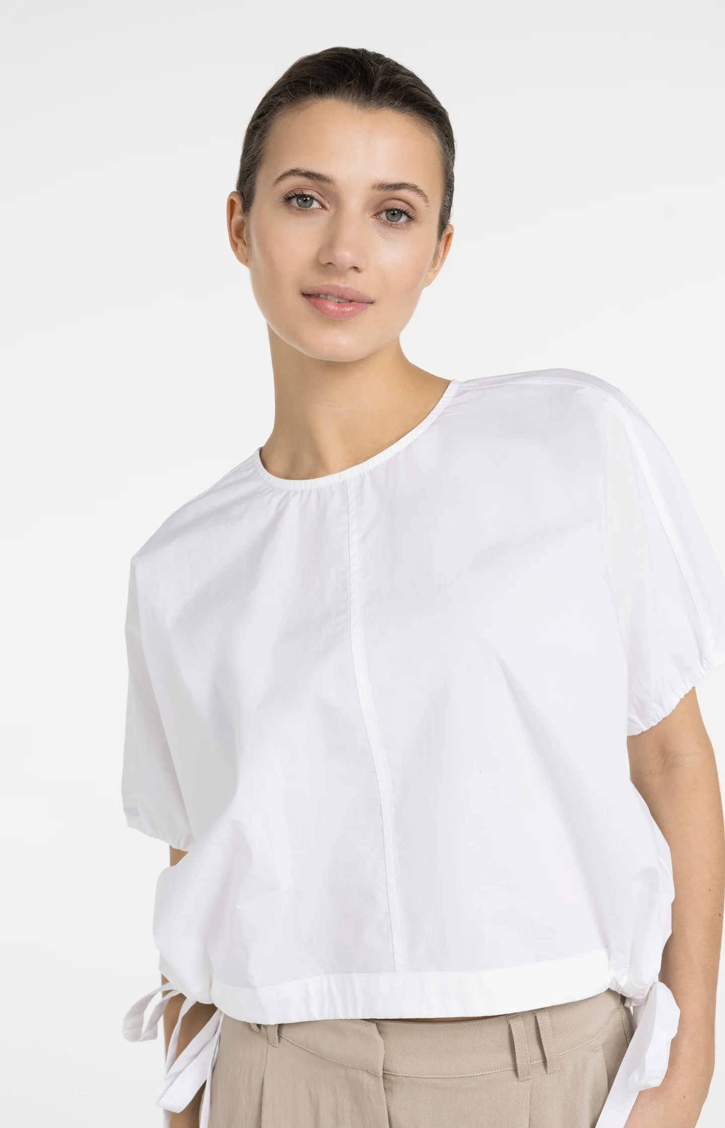 Boxy top with adjustable waist and puff sleeves - Image 5