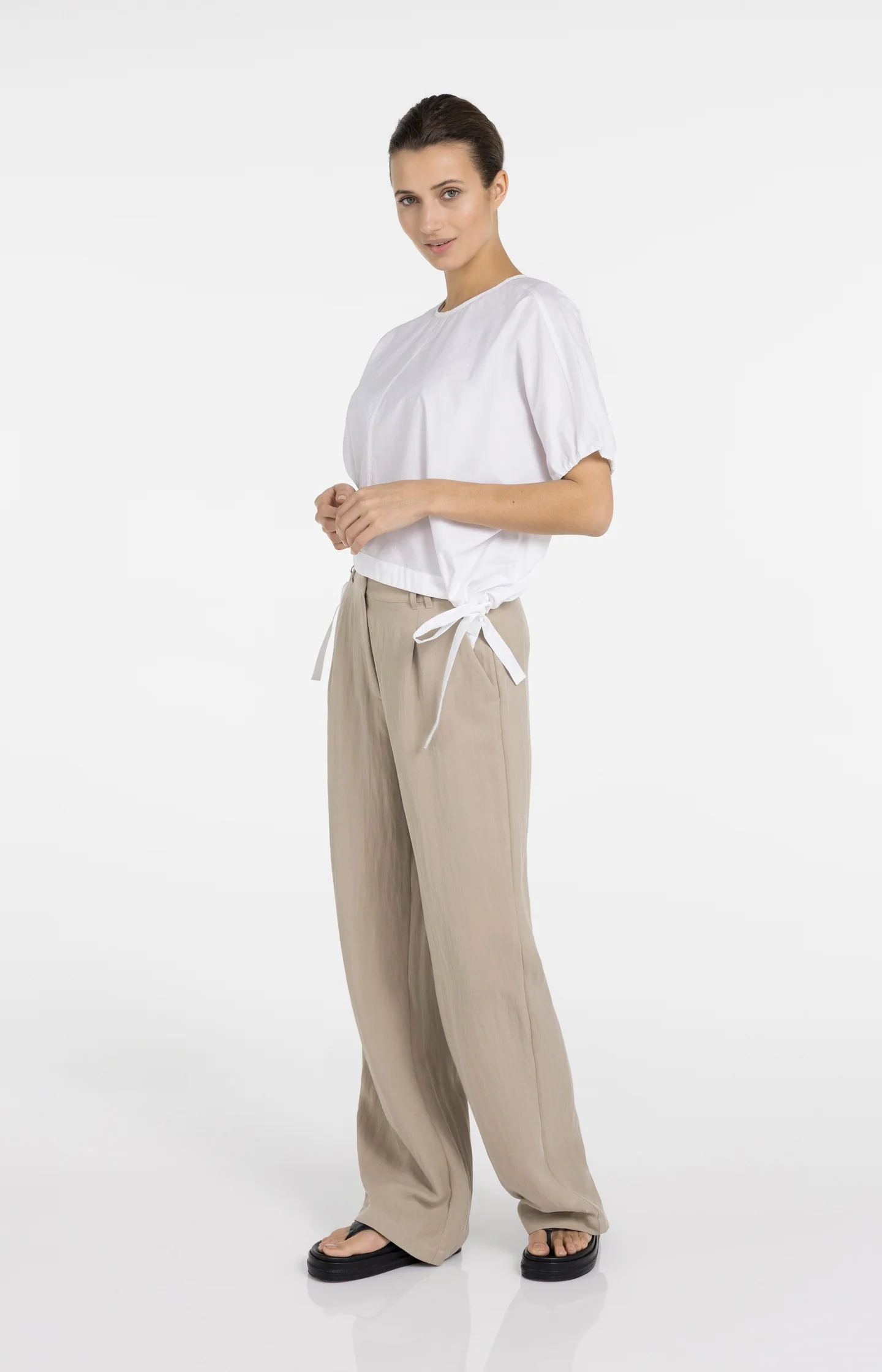 Boxy top with adjustable waist and puff sleeves - Image 6