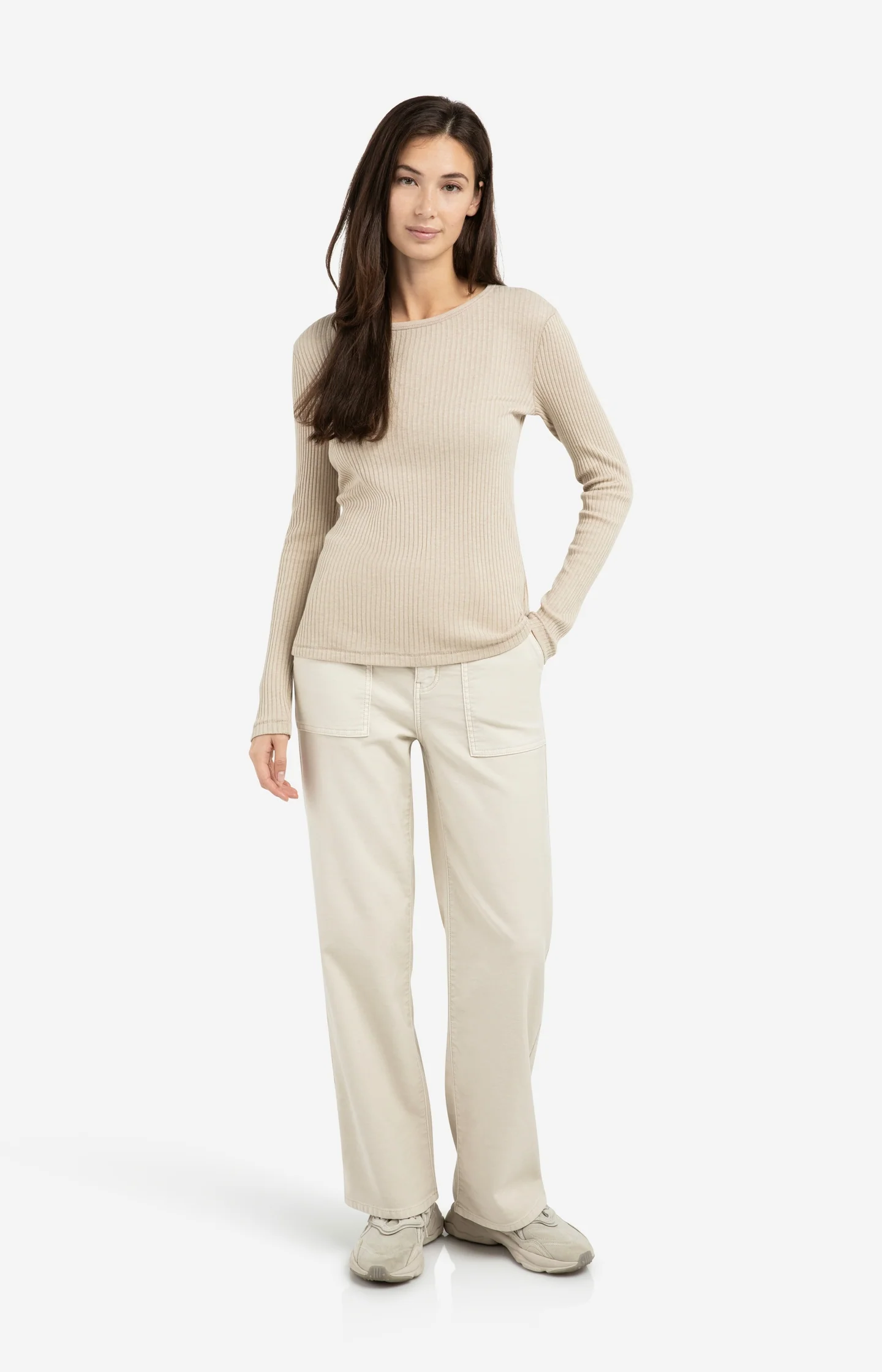 Cargo trousers with straight legs and patch pockets (L32) - Image 9