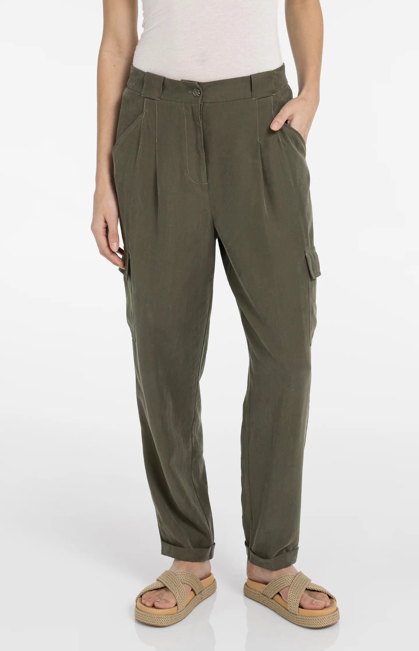 Cargo trousers with straight legs and pleats - Image 3