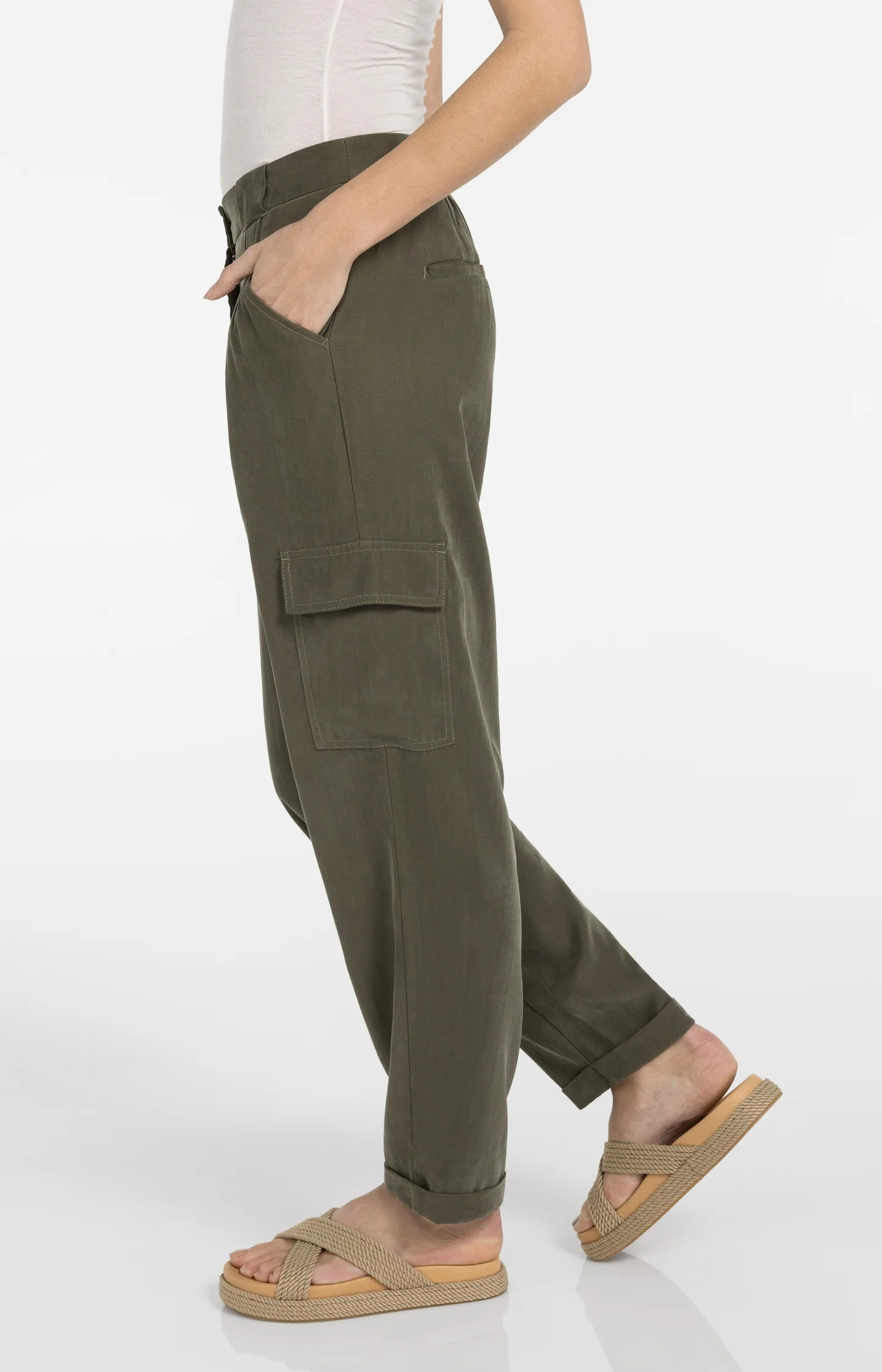 Cargo trousers with straight legs and pleats - Image 5