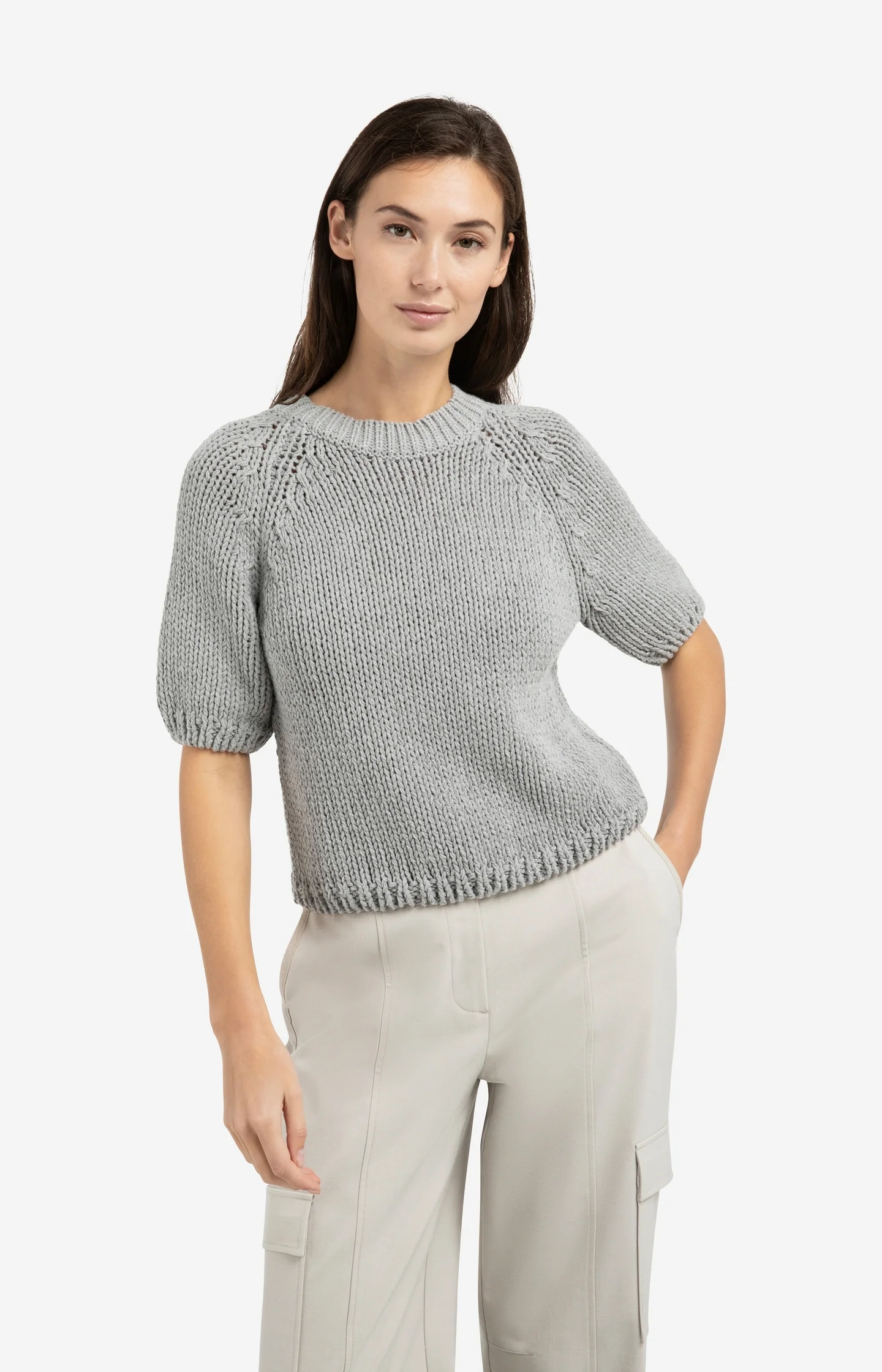 Cropped chunky knit sweater with short sleeves - Image 3