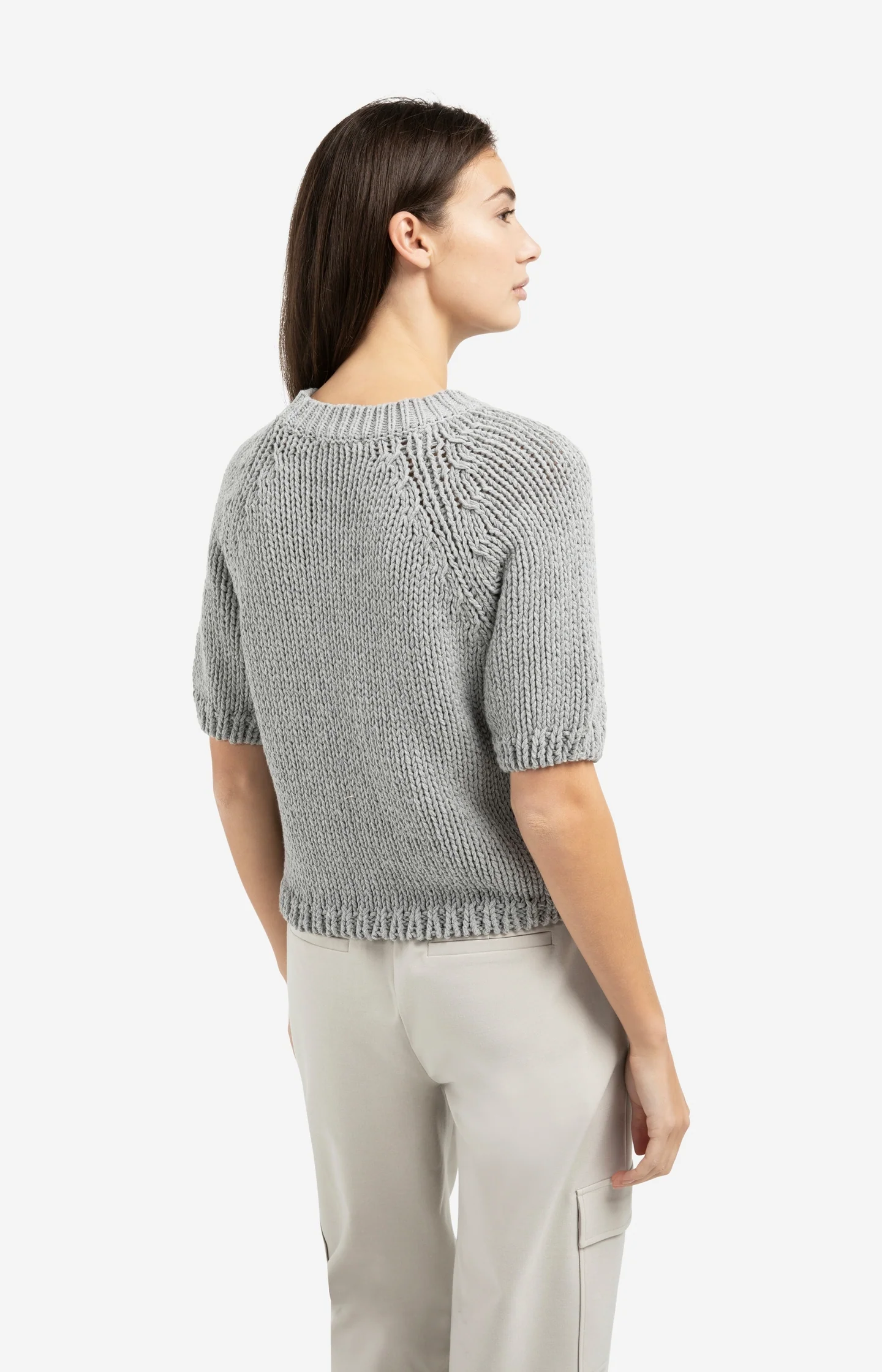 Cropped chunky knit sweater with short sleeves - Image 4