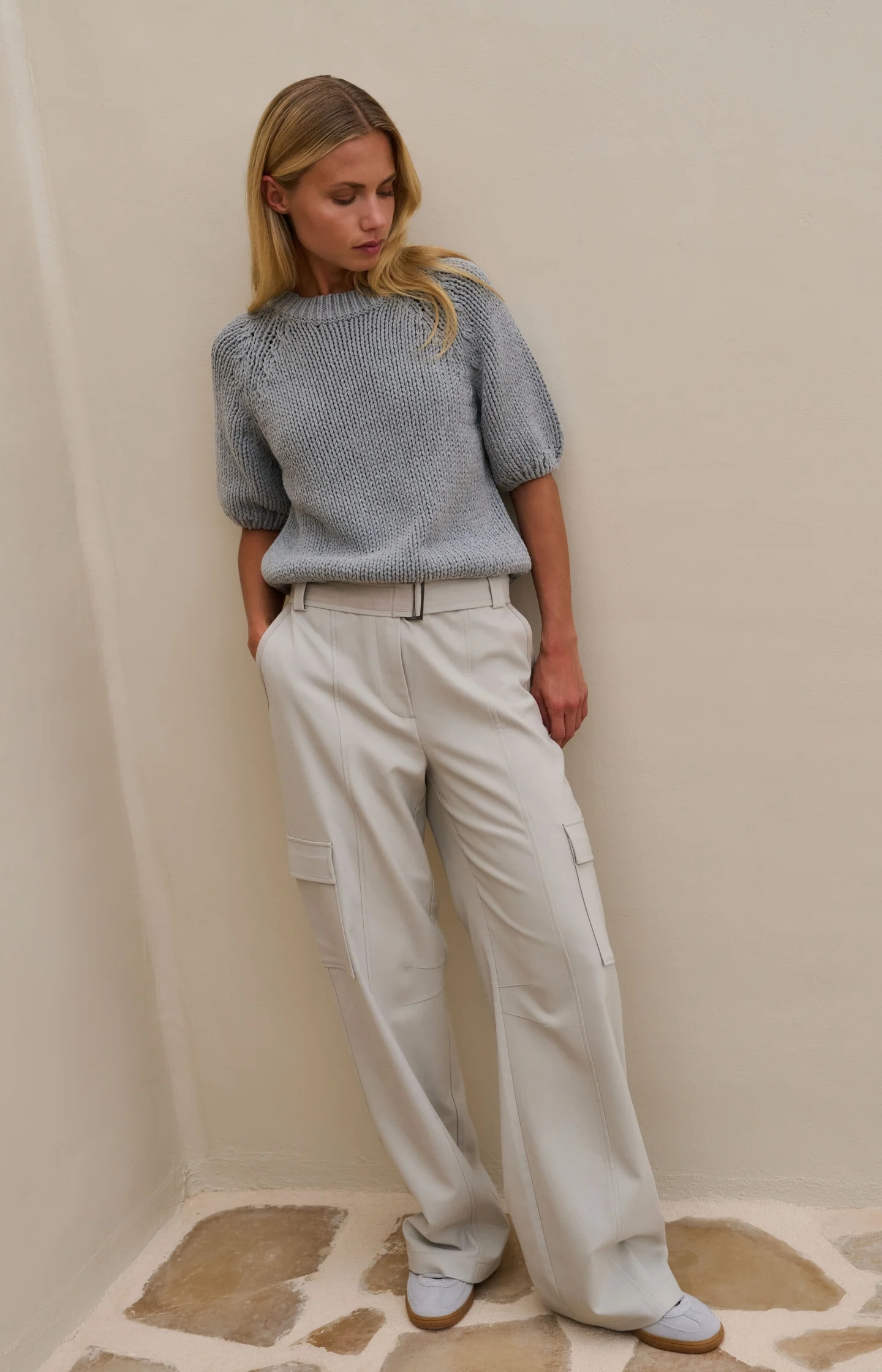 Cropped chunky knit sweater with short sleeves - Image 6