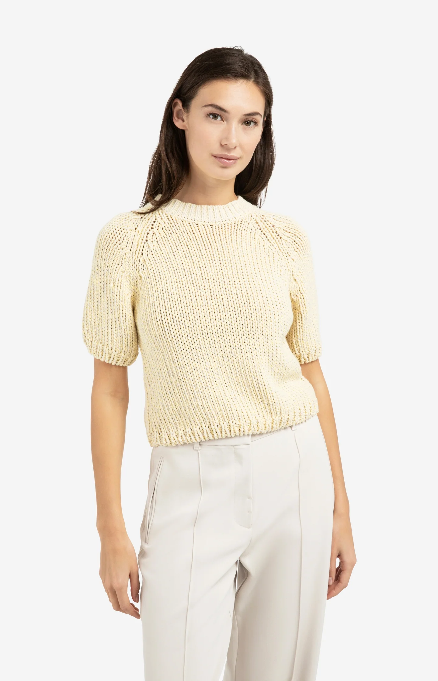 Cropped chunky knit sweater with short sleeves - Image 3