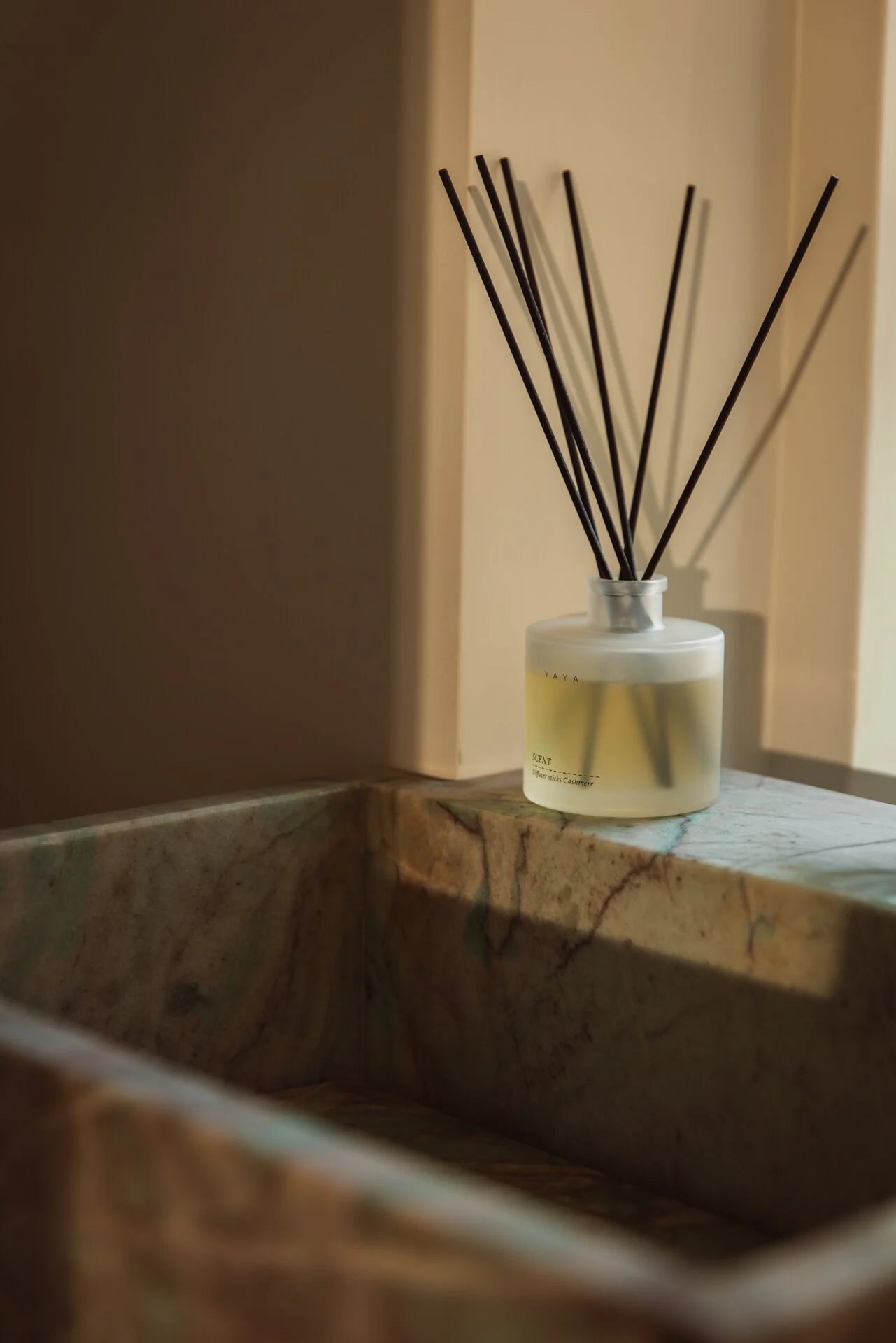 Diffuser sticks with cashmere scent