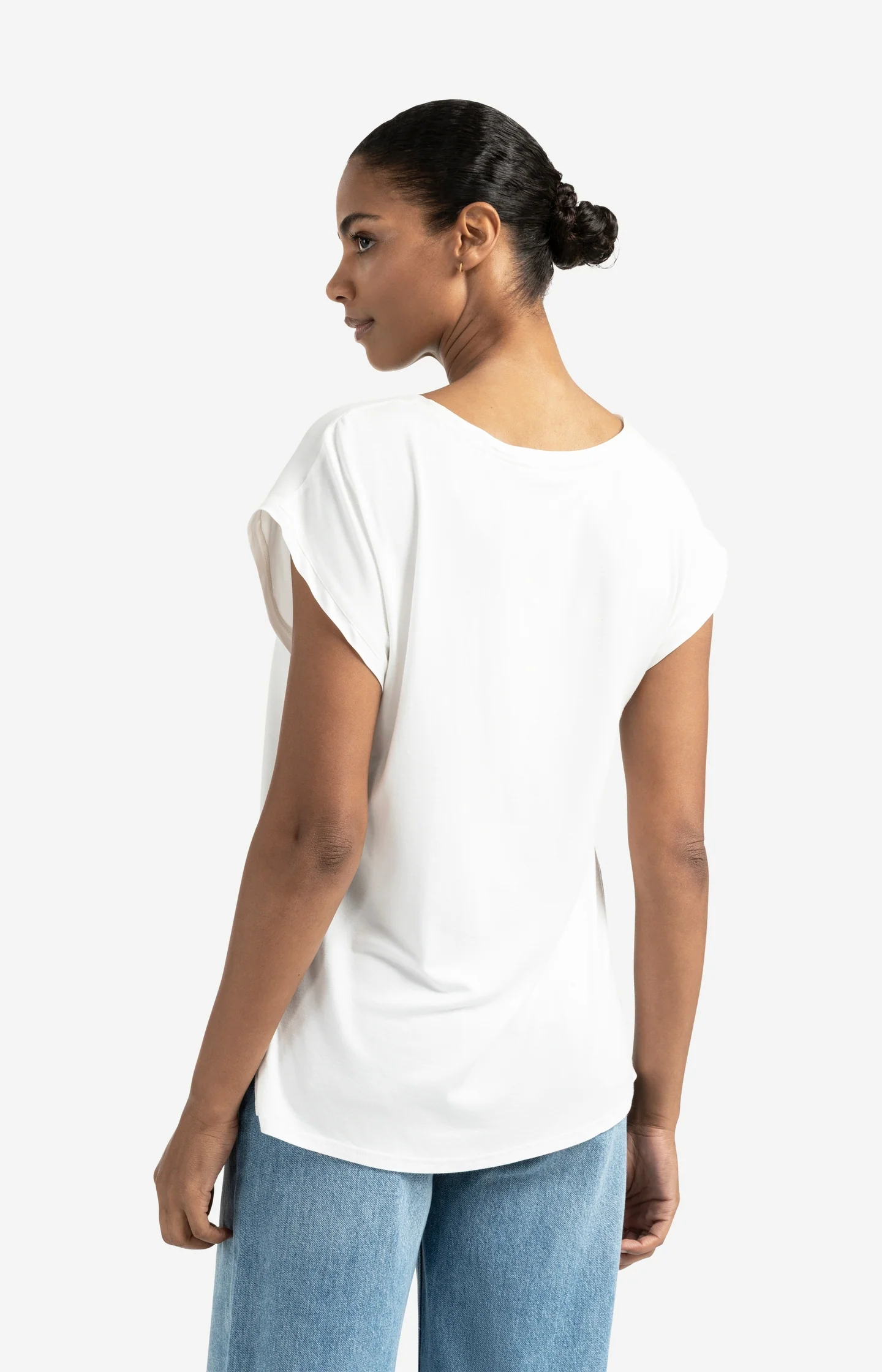 Basic mixed fabric top with round neck and cap sleeves - Image 4