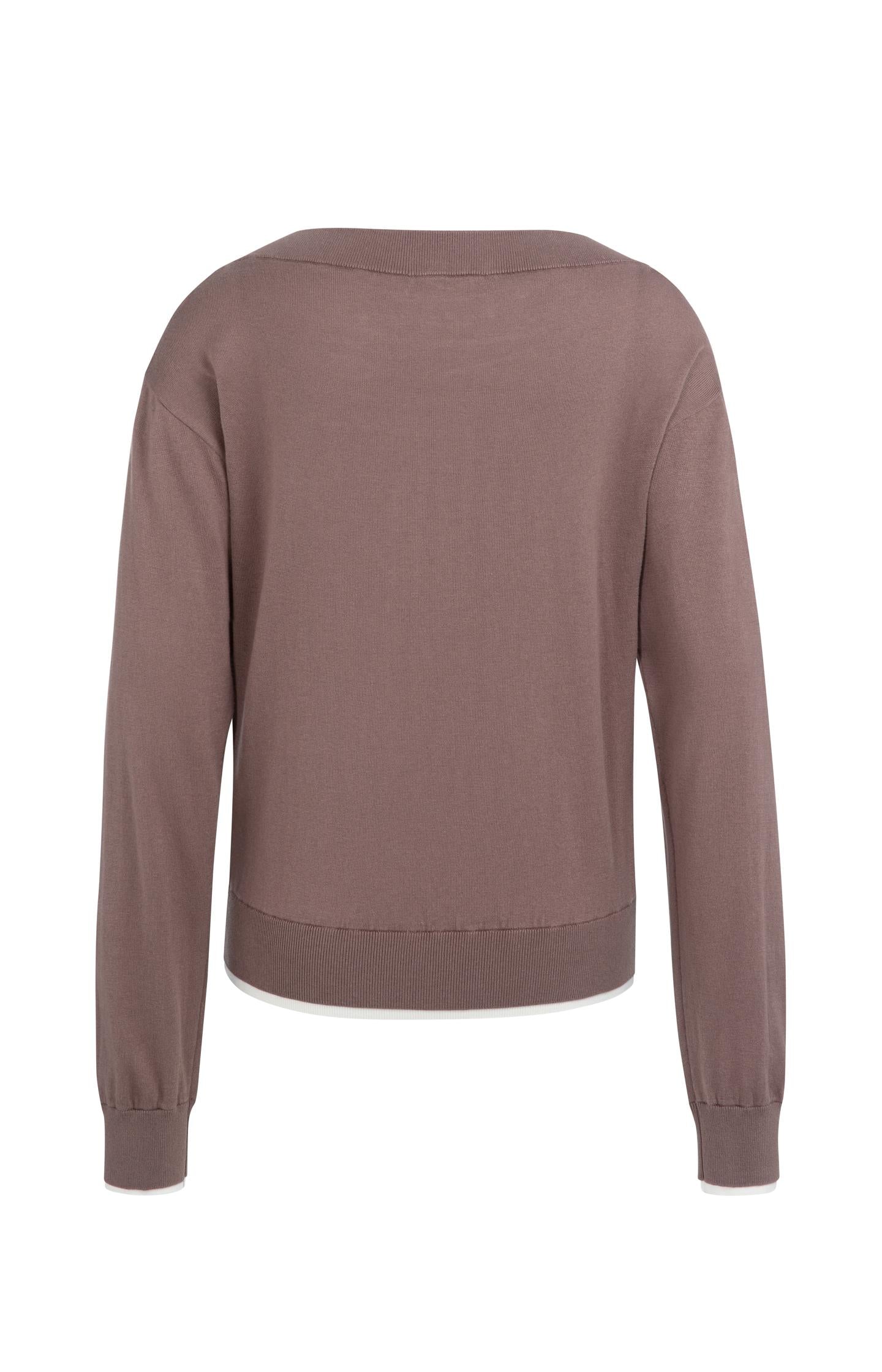Fine knit sweater with boat neckline and long sleeves - Image 6