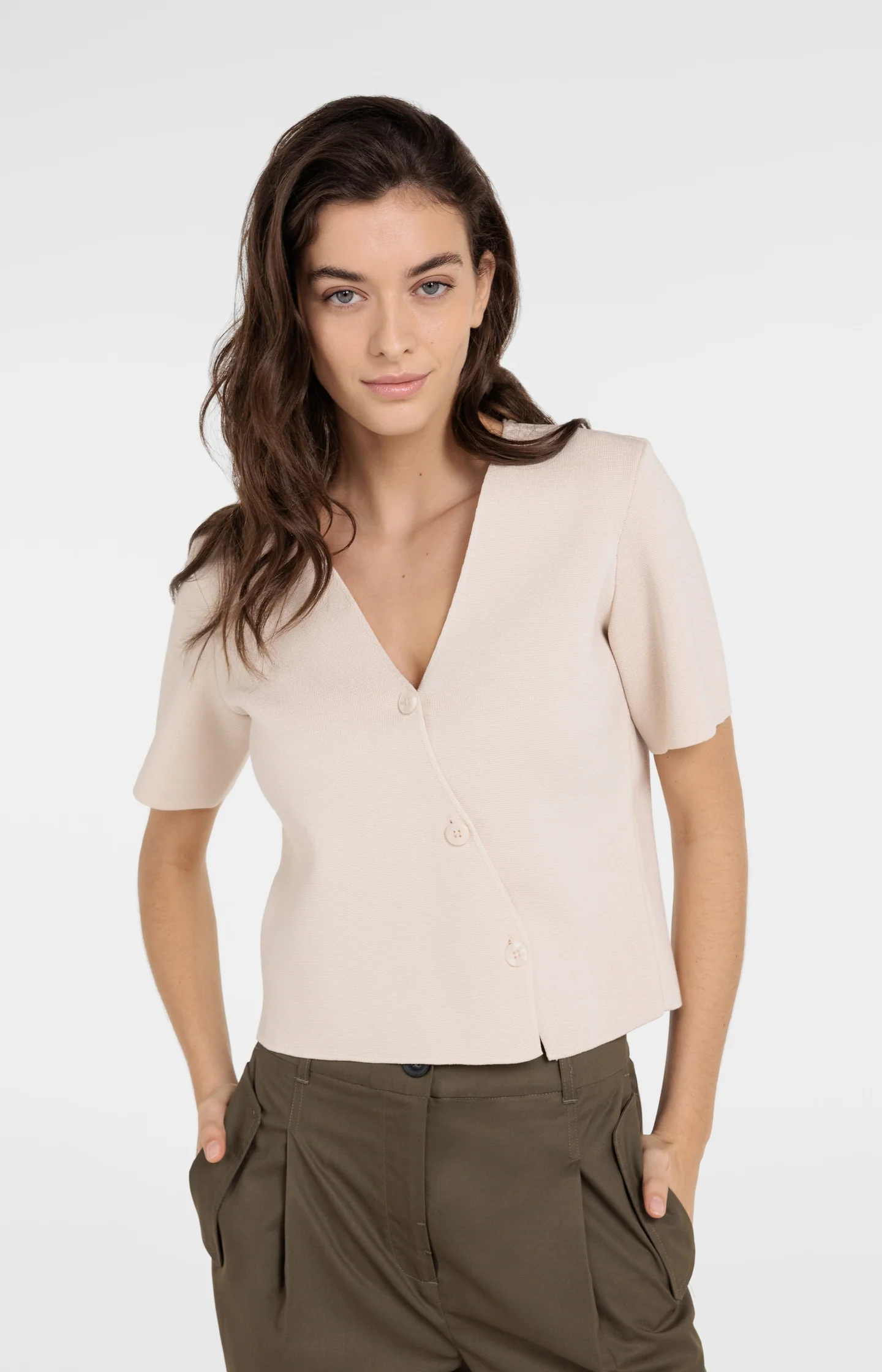 Fine knitted gilet with V-neck and slanted button closure - Image 3