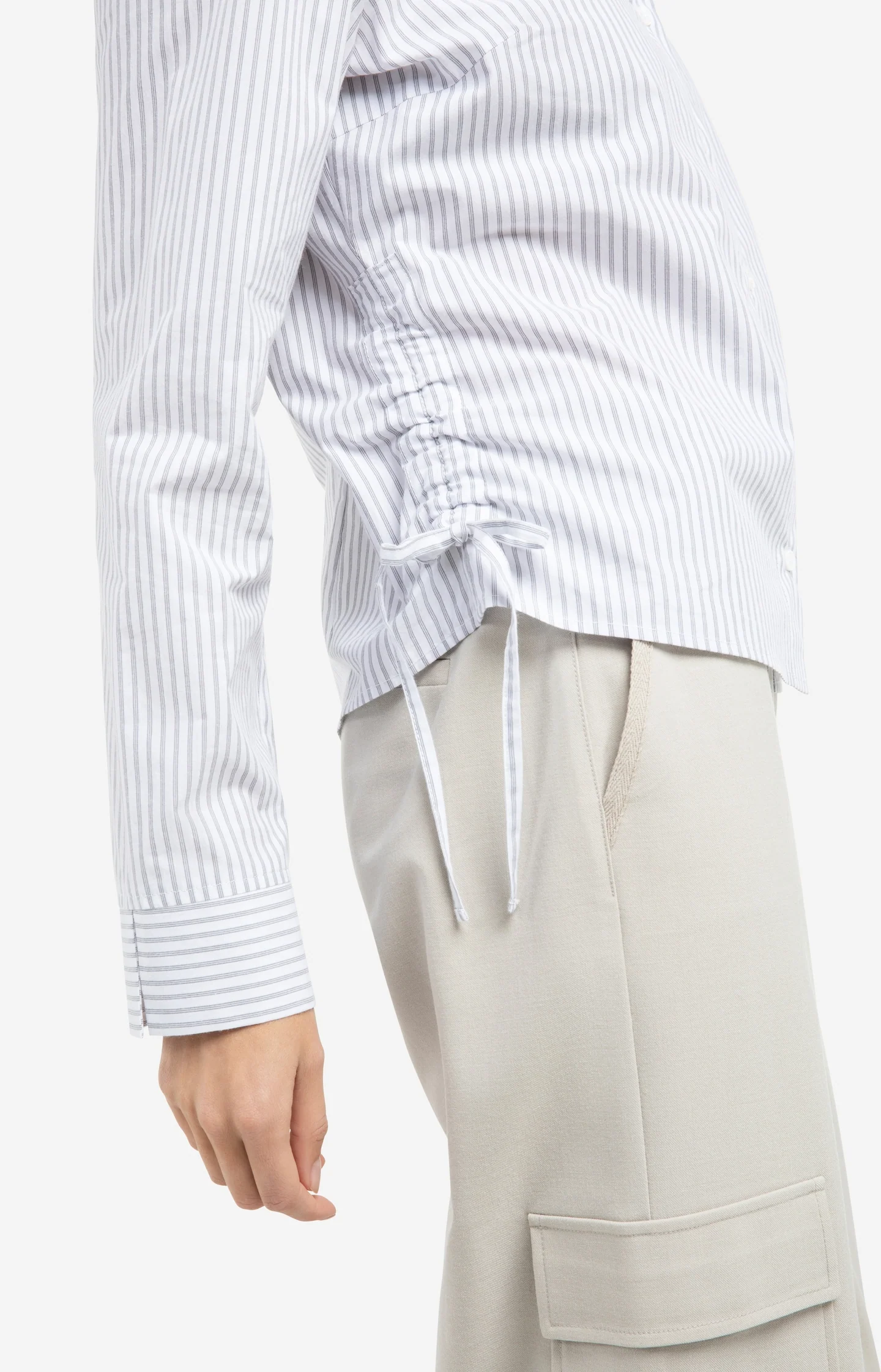 Fitted blouse with side drawstrings - Image 4