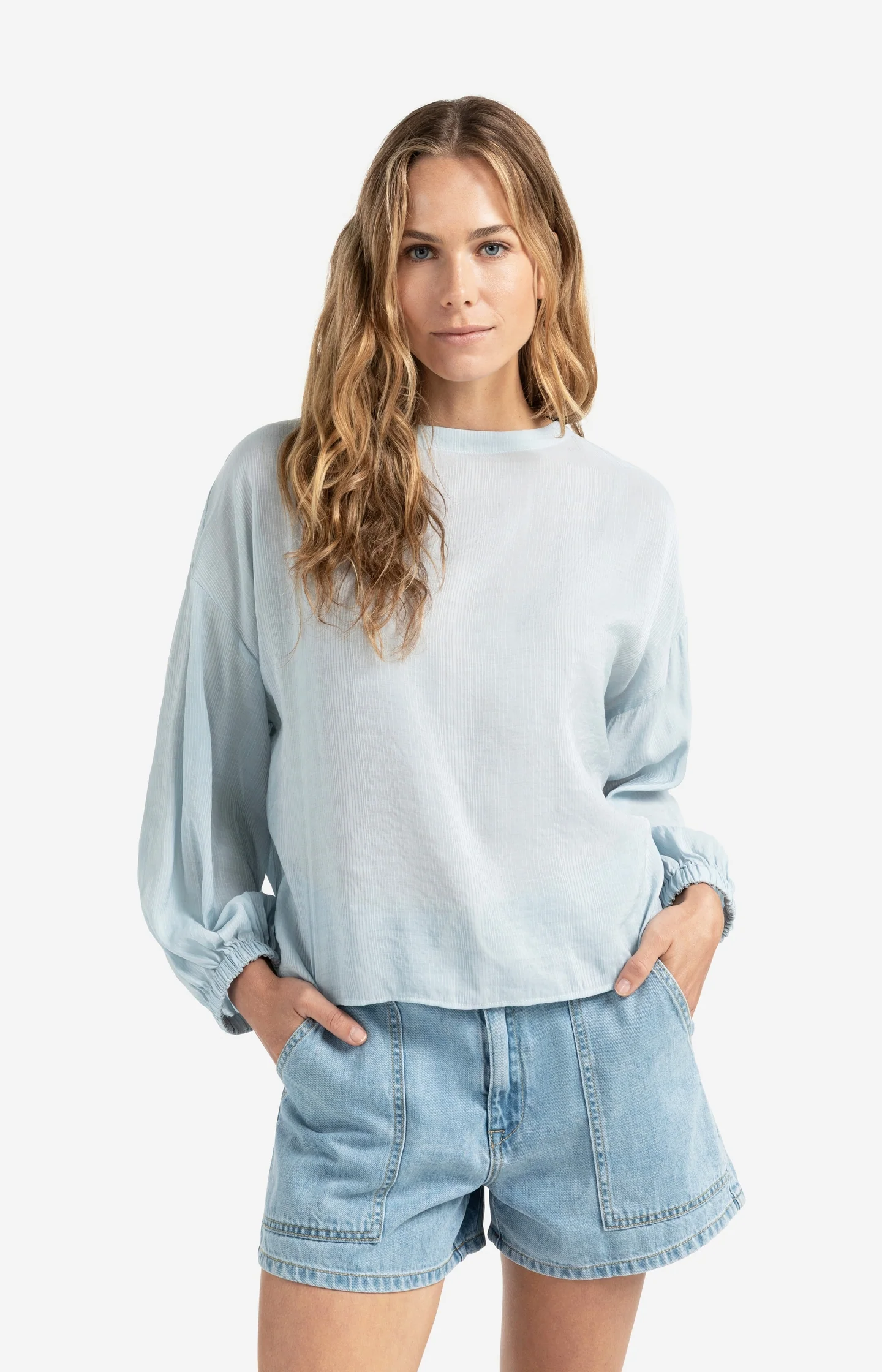 Flowy crinkle top with open back and tie detail - Image 3