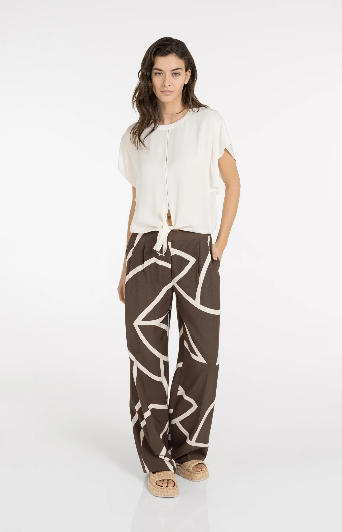 Flowy top with knot detail and elastic hem - Image 6