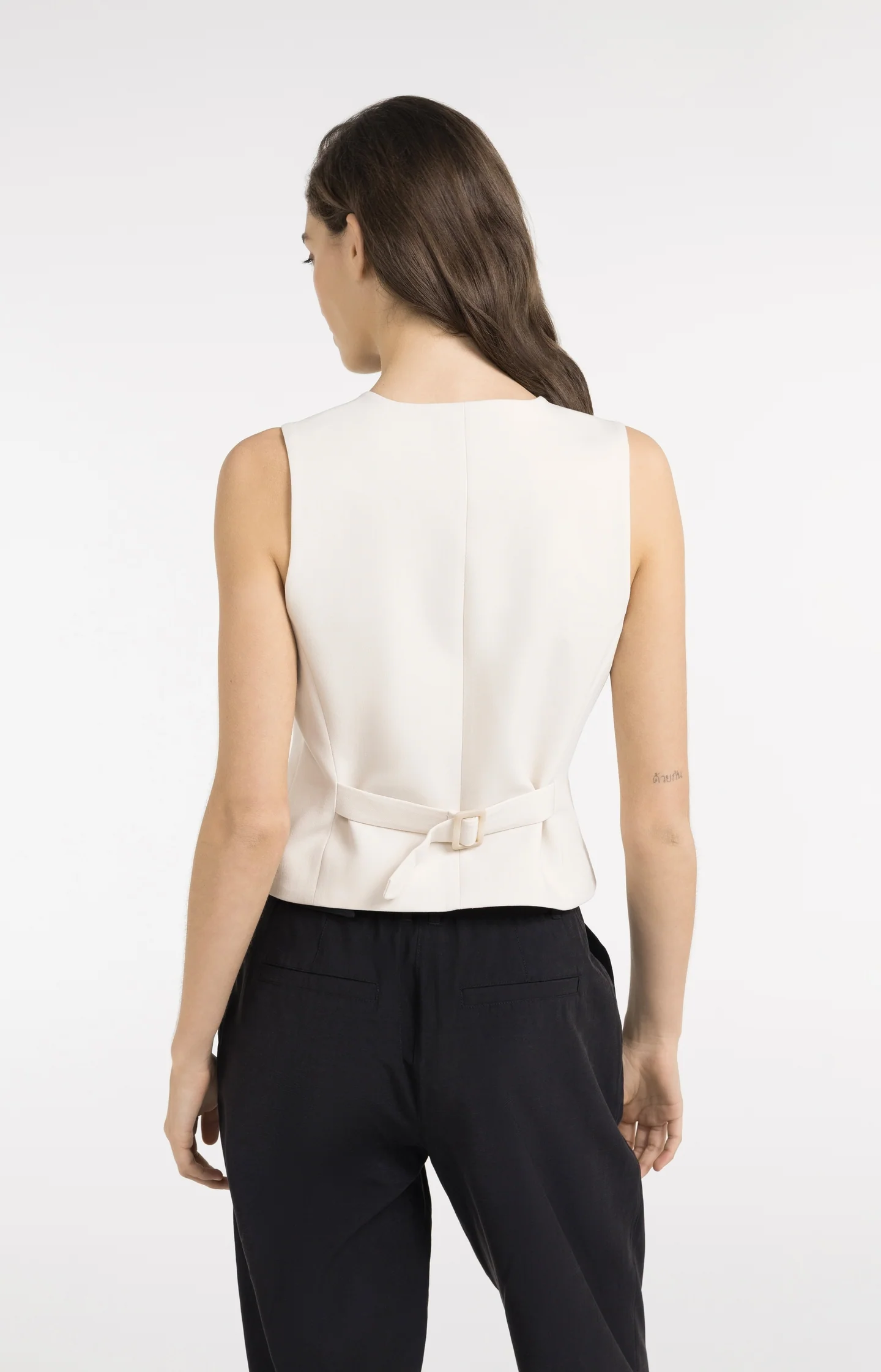 Gilet with asymmetrical closure - Image 4