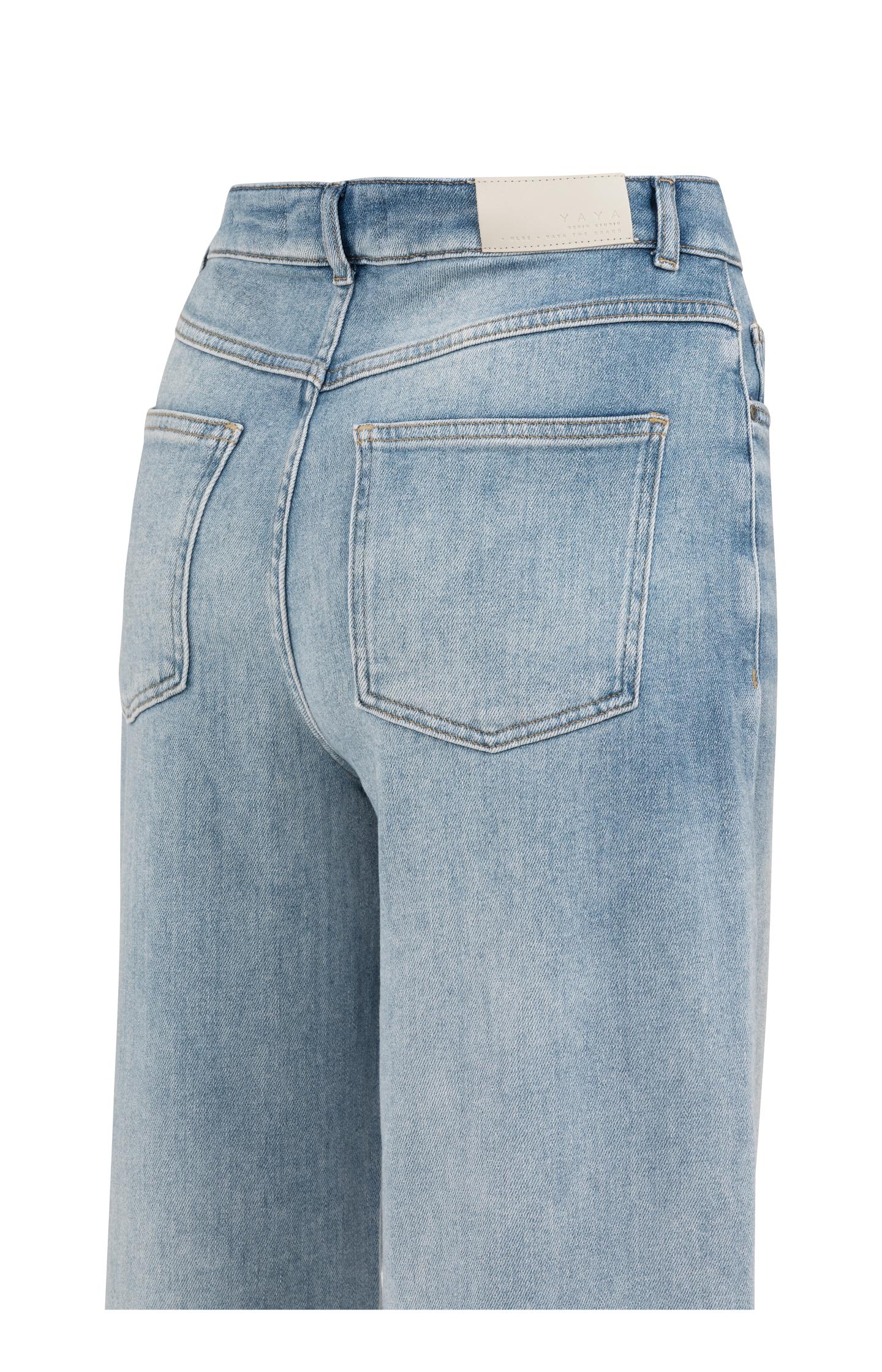High-waist jeans with loose fit and roll-up legs - Image 10