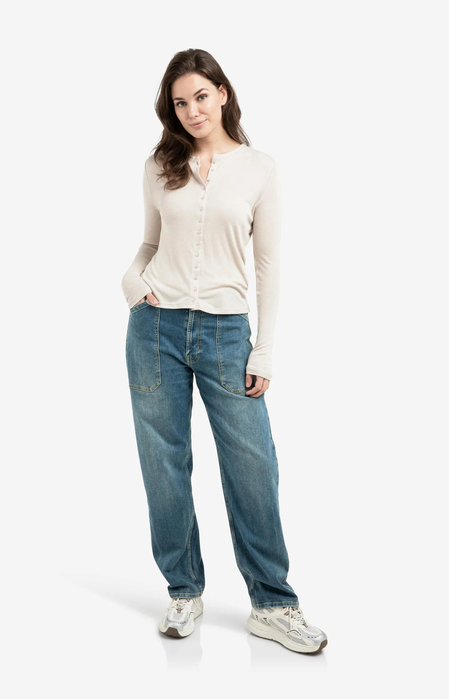 Jersey cardigan with long sleeves and fine buttons - Image 6
