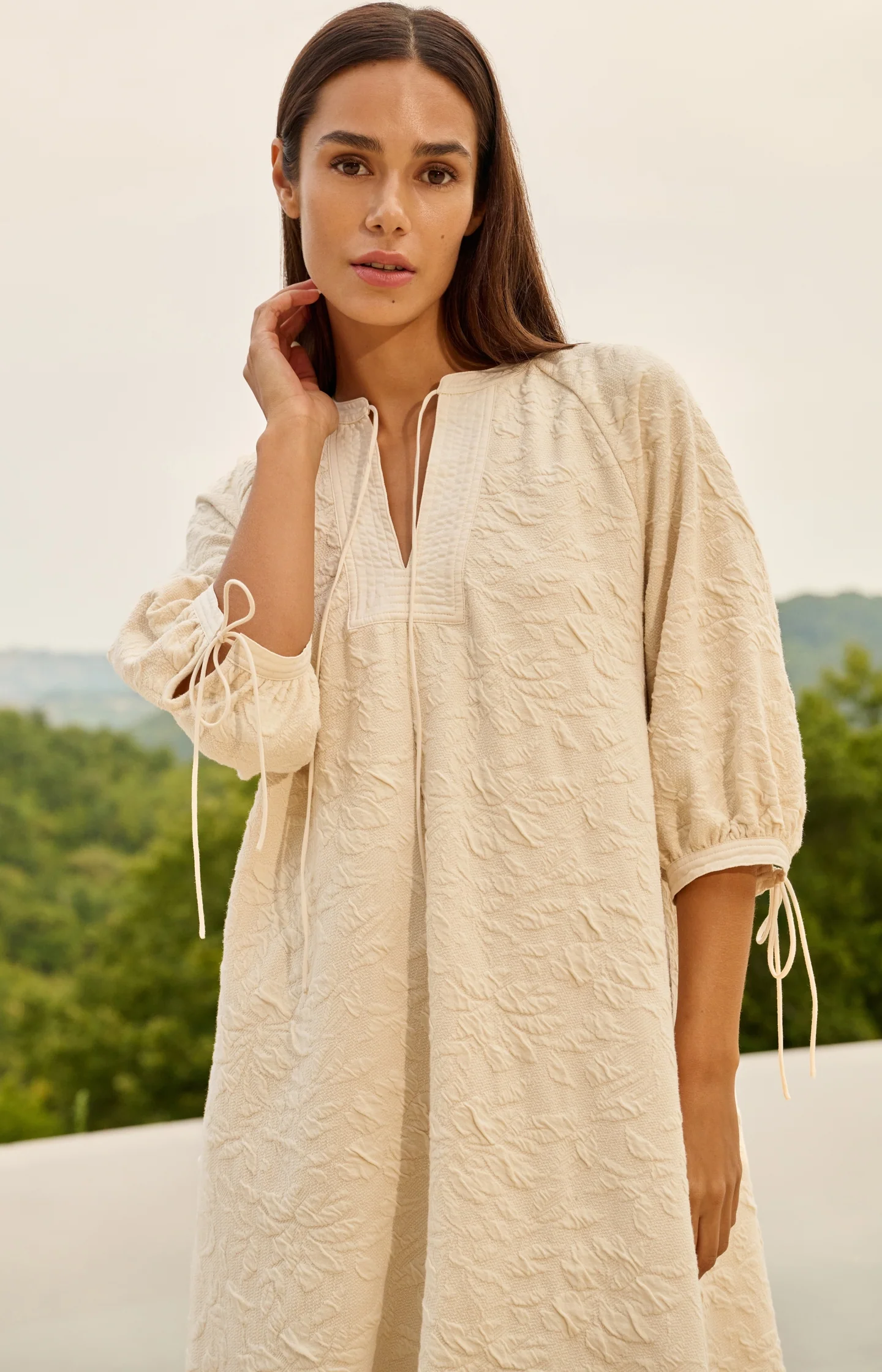 Jersey dress with texture and drawstring details - Image 3
