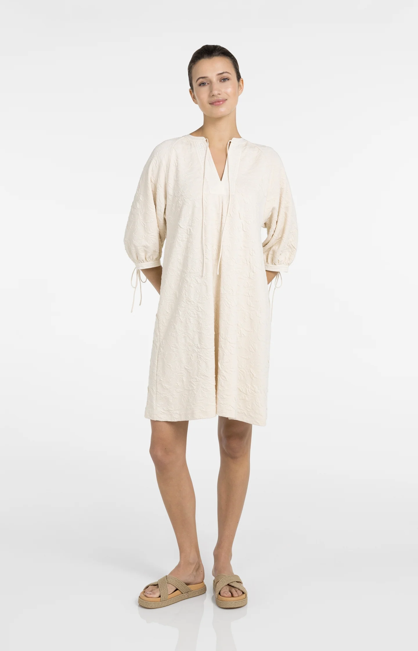 Jersey dress with texture and drawstring details - Image 4