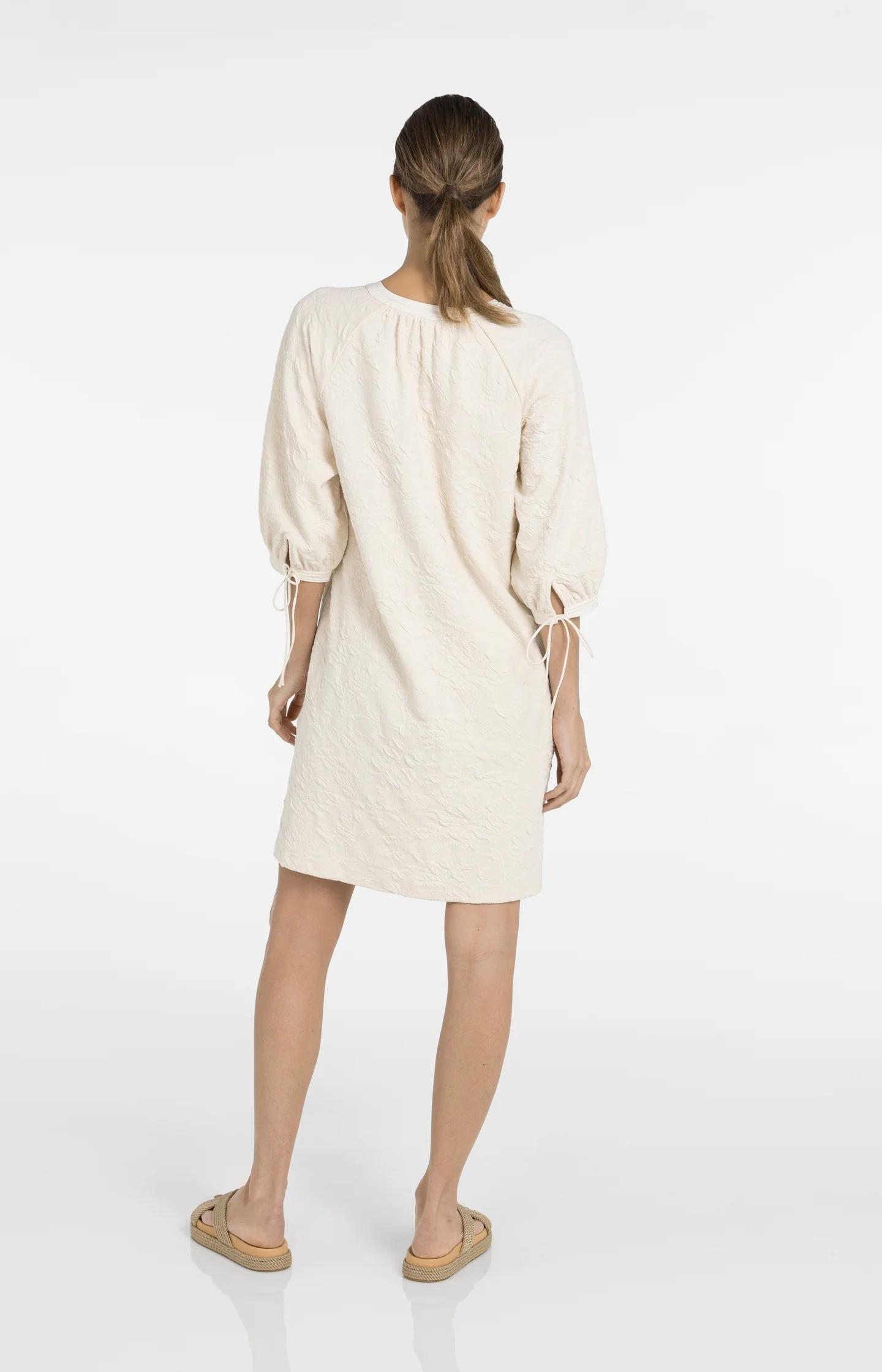 Jersey dress with texture and drawstring details - Image 5
