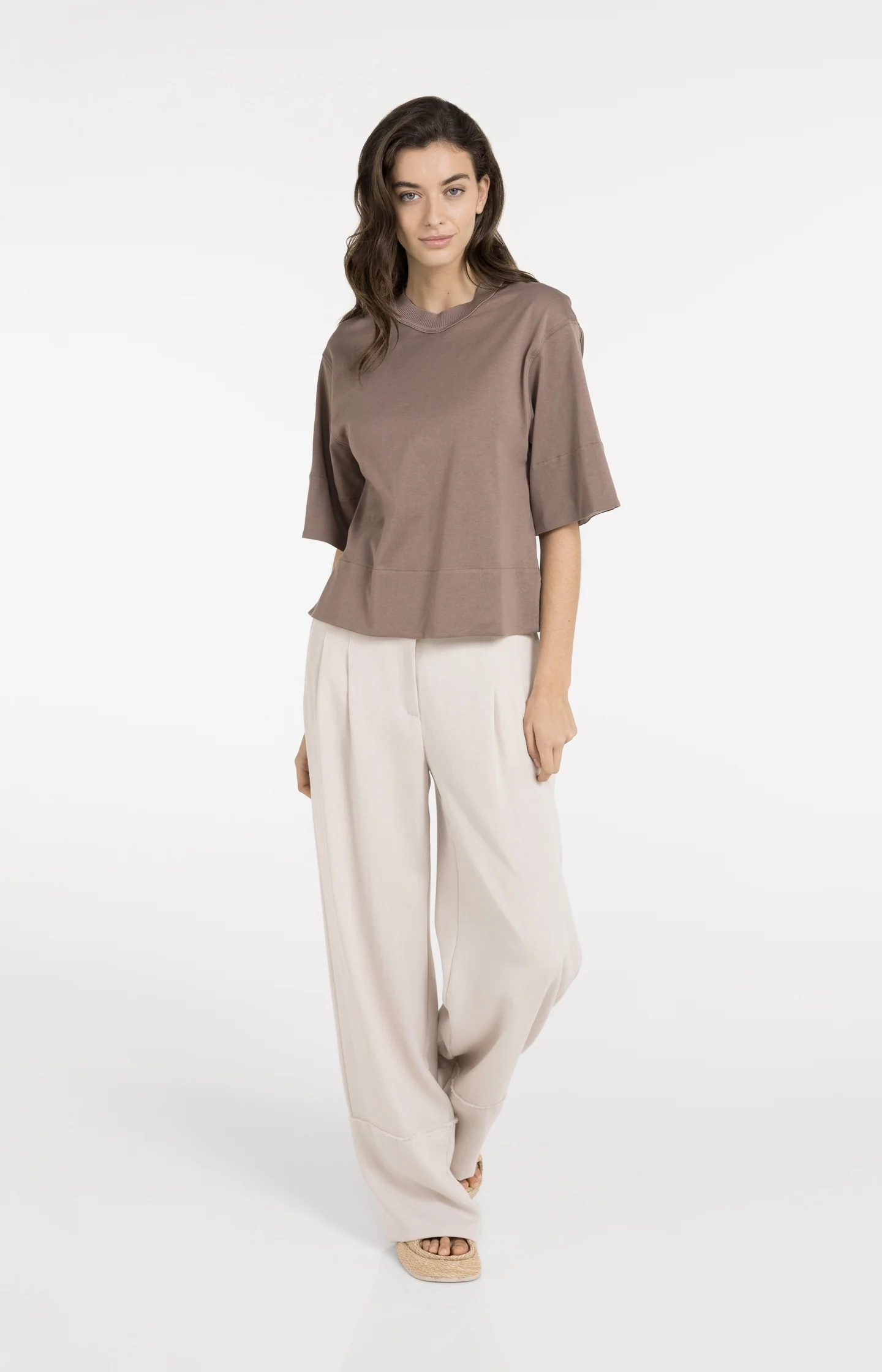 Jersey top with woven details and short sleeves - Image 7