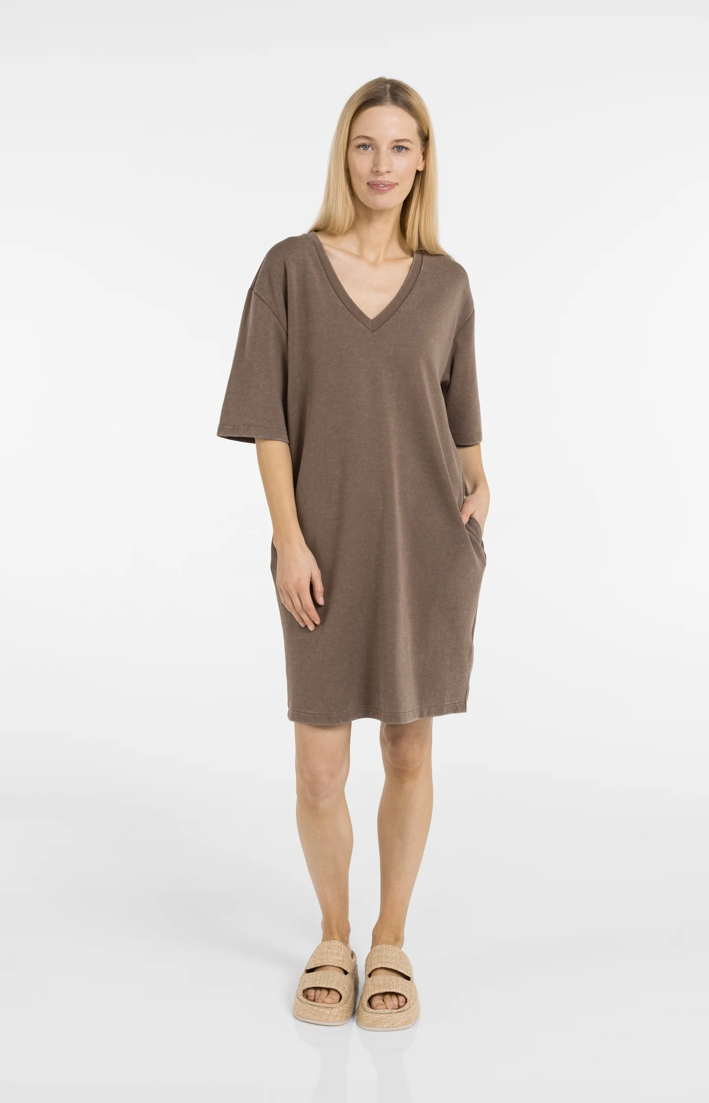 Jersey V-neck dress with washed look and tie belt - Image 3