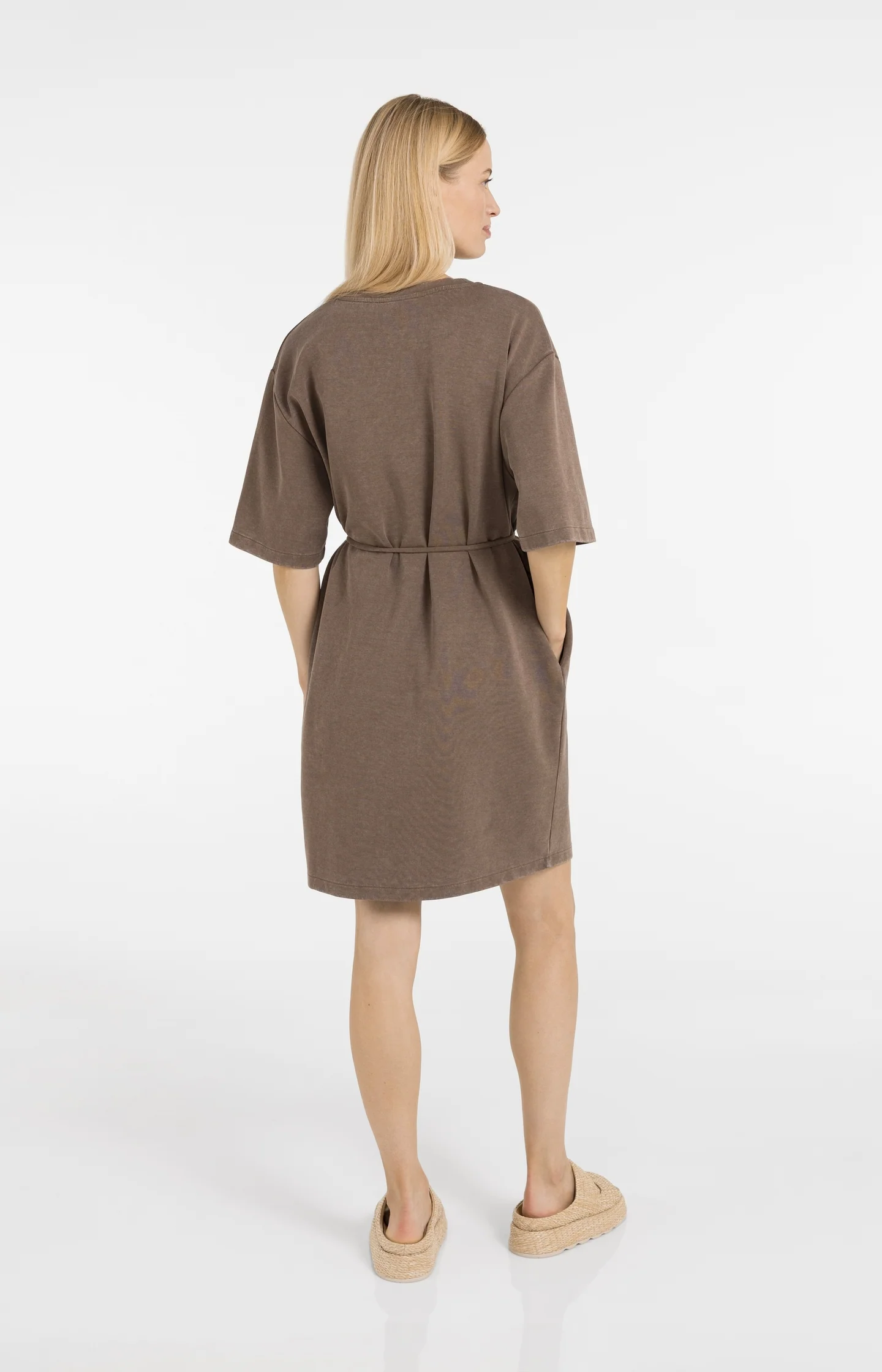 Jersey V-neck dress with washed look and tie belt - Image 5