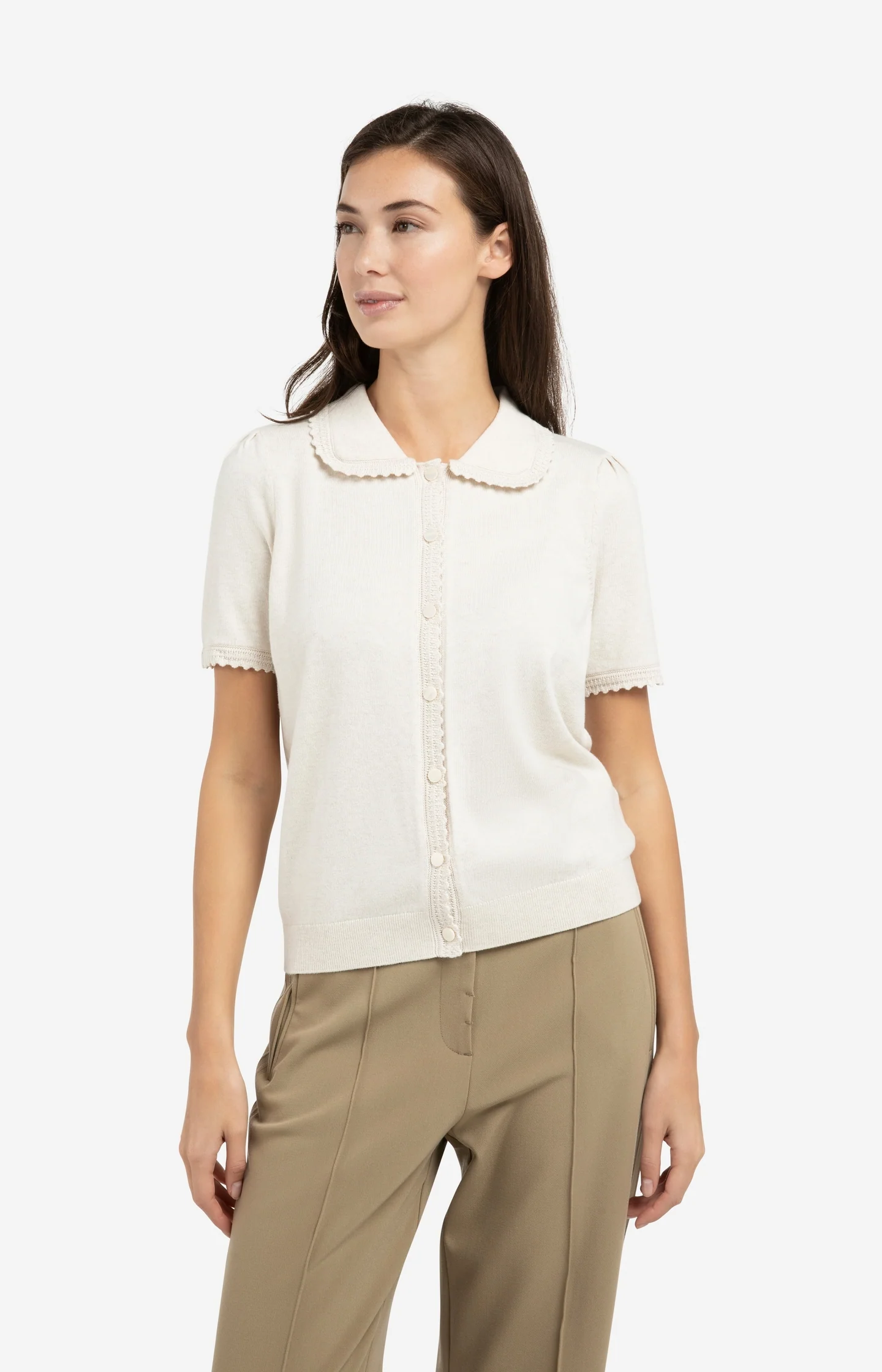 Knitted cardigan with short sleeves and buttons - Image 3