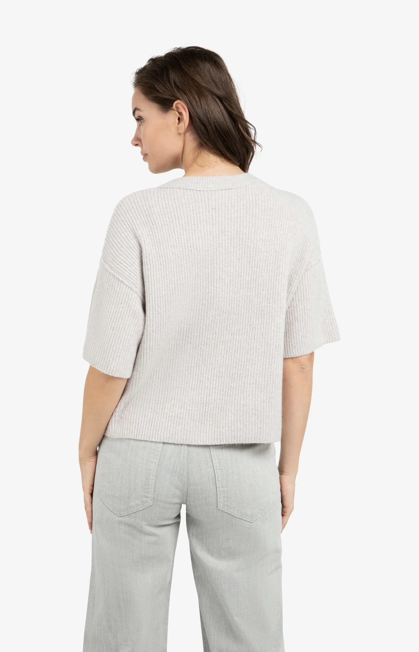 Knitted cardigan with wide short sleeves and buttons - Image 4