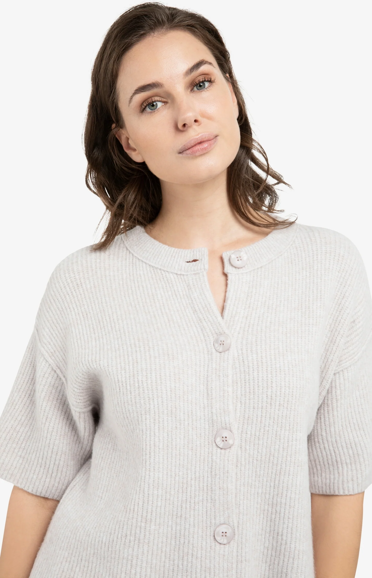 Knitted cardigan with wide short sleeves and buttons - Image 5