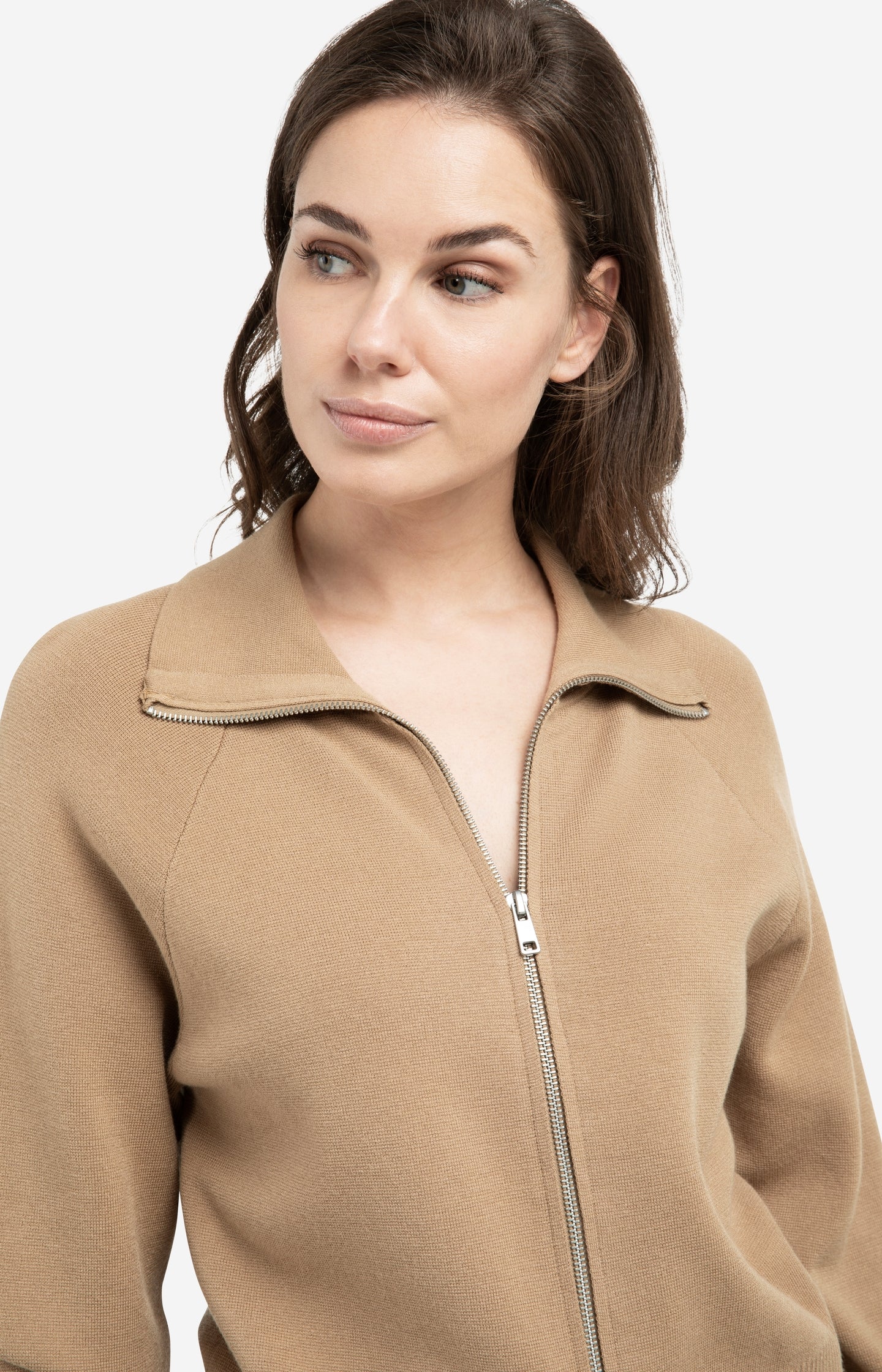 Knitted cardigan with zipper and collar - Image 5
