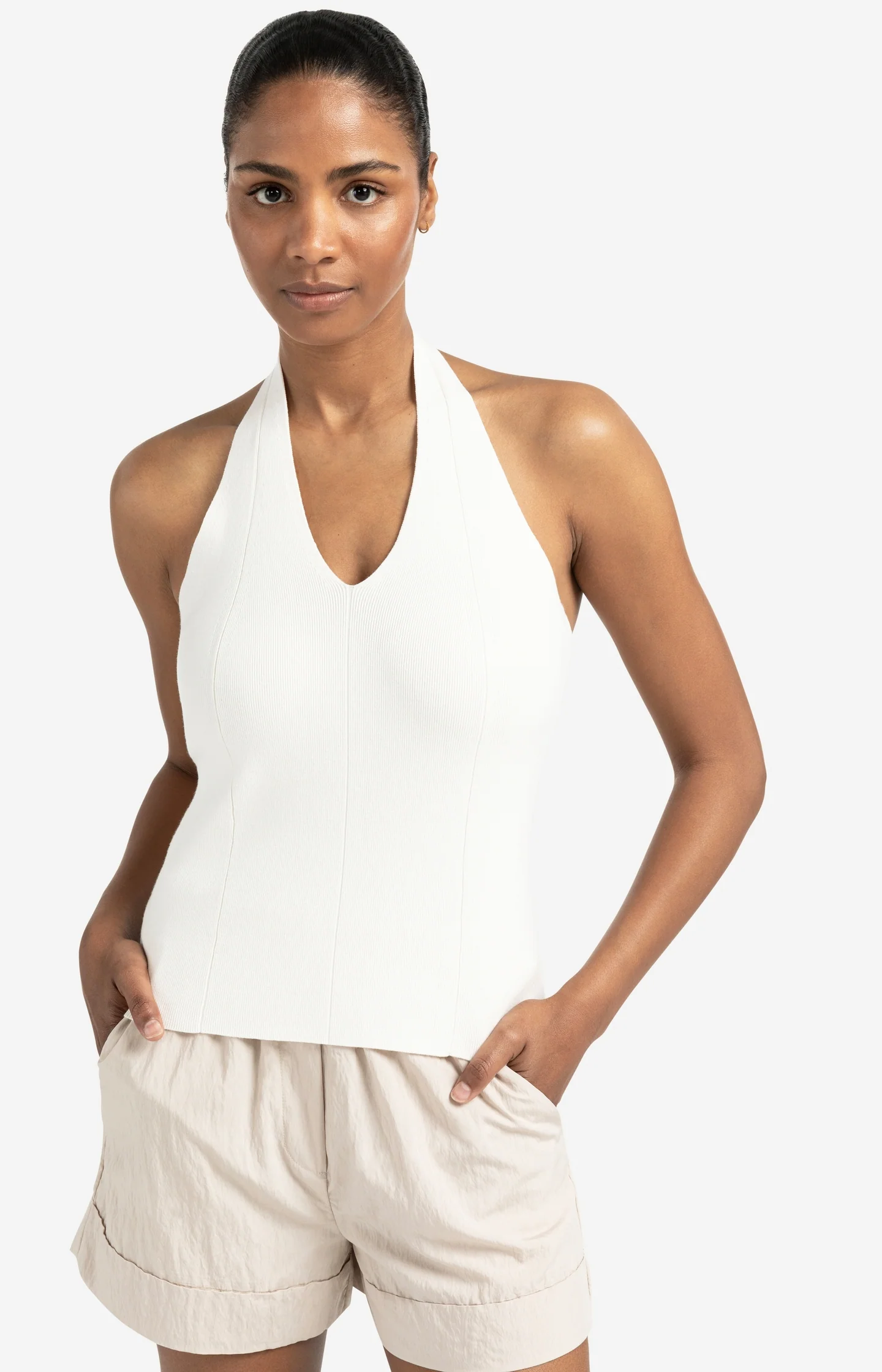 Knitted haltertop with fitted fit - Image 3