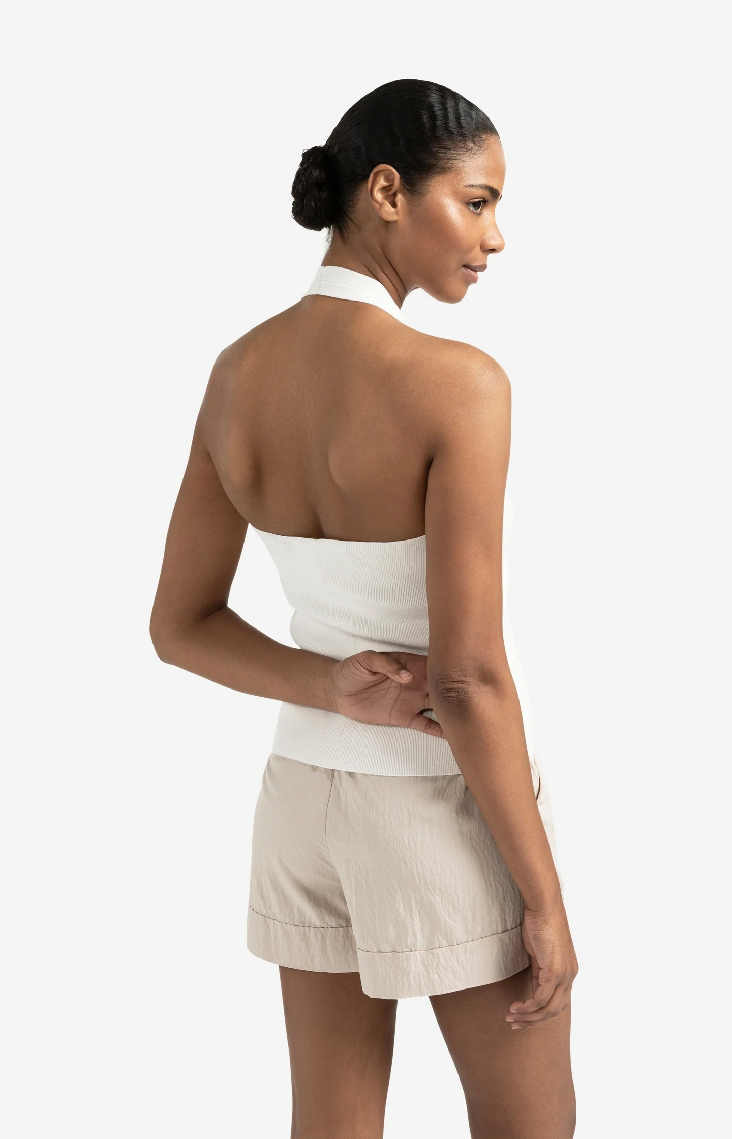 Knitted haltertop with fitted fit - Image 4