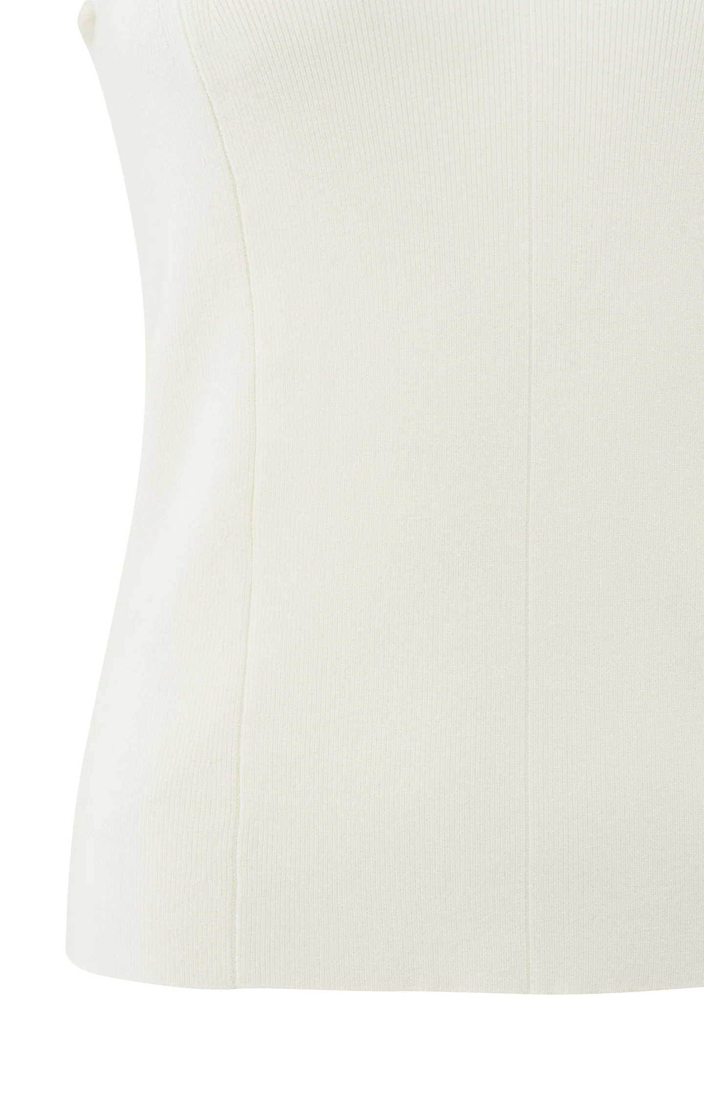 Knitted haltertop with fitted fit - Image 7