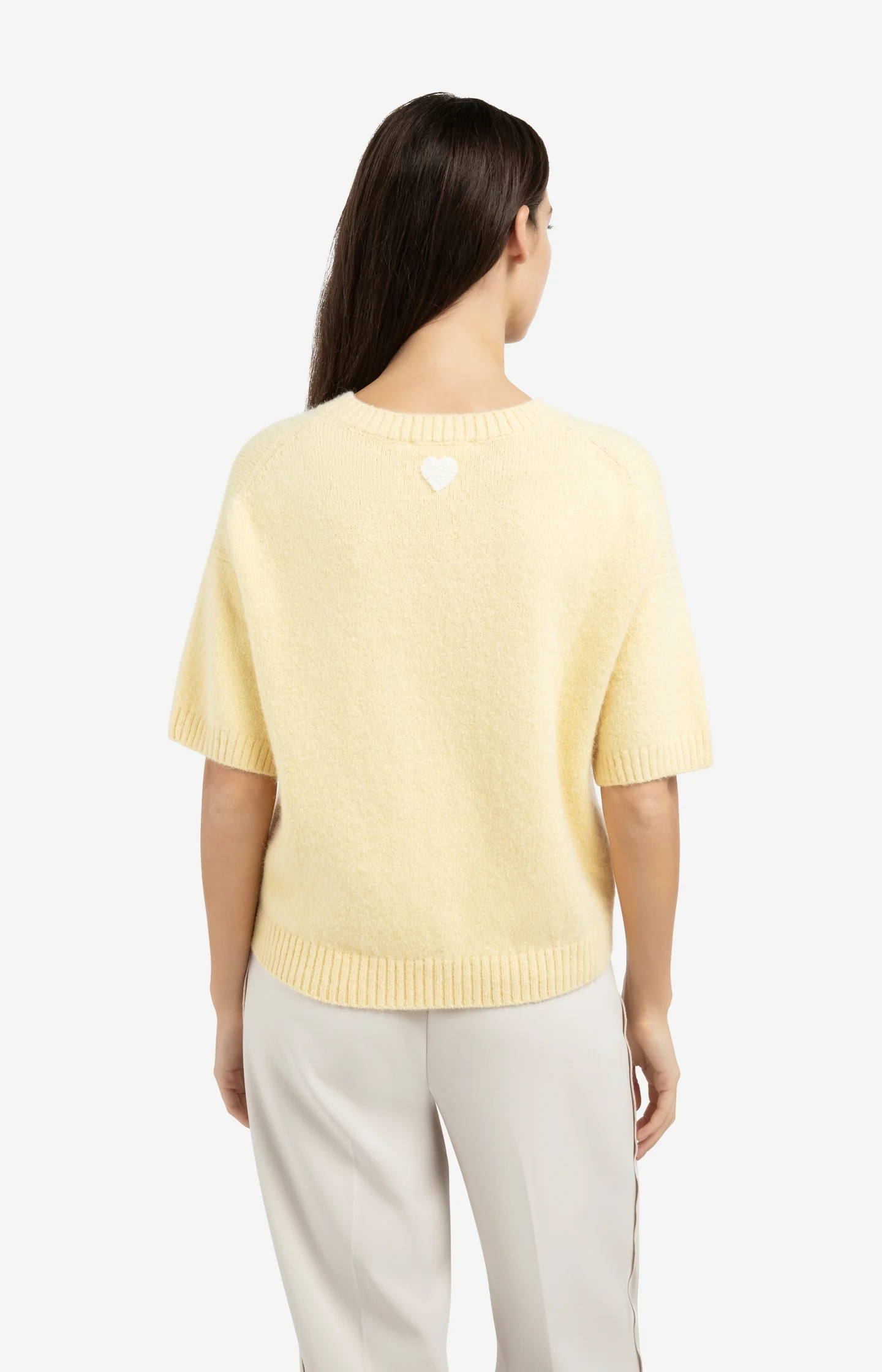 Knitted short sleeve sweater with artwork - Image 4