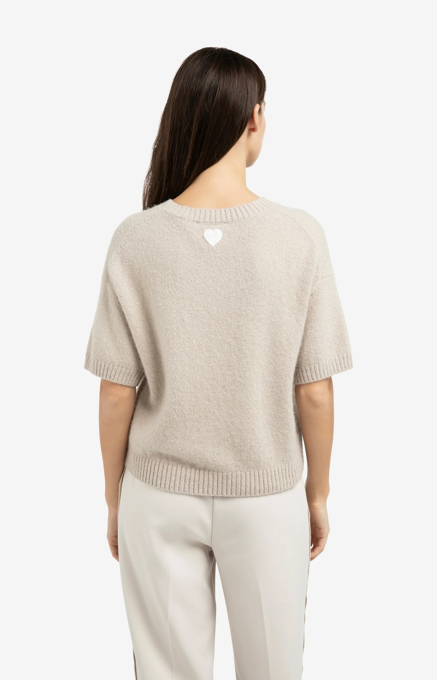 Knitted short sleeve sweater with artwork - Image 3