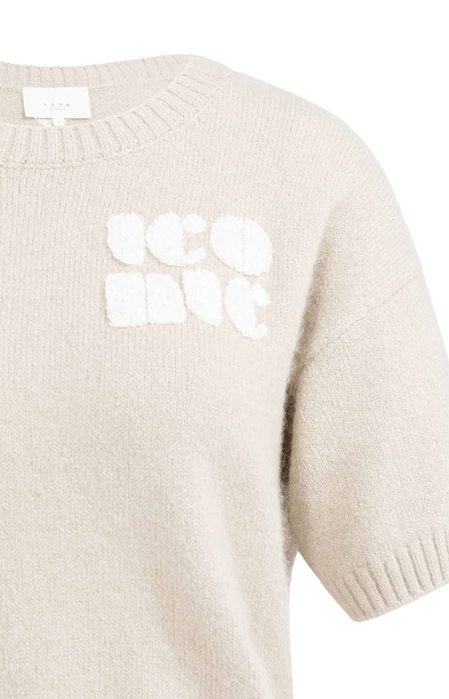 Knitted short sleeve sweater with artwork - Image 7