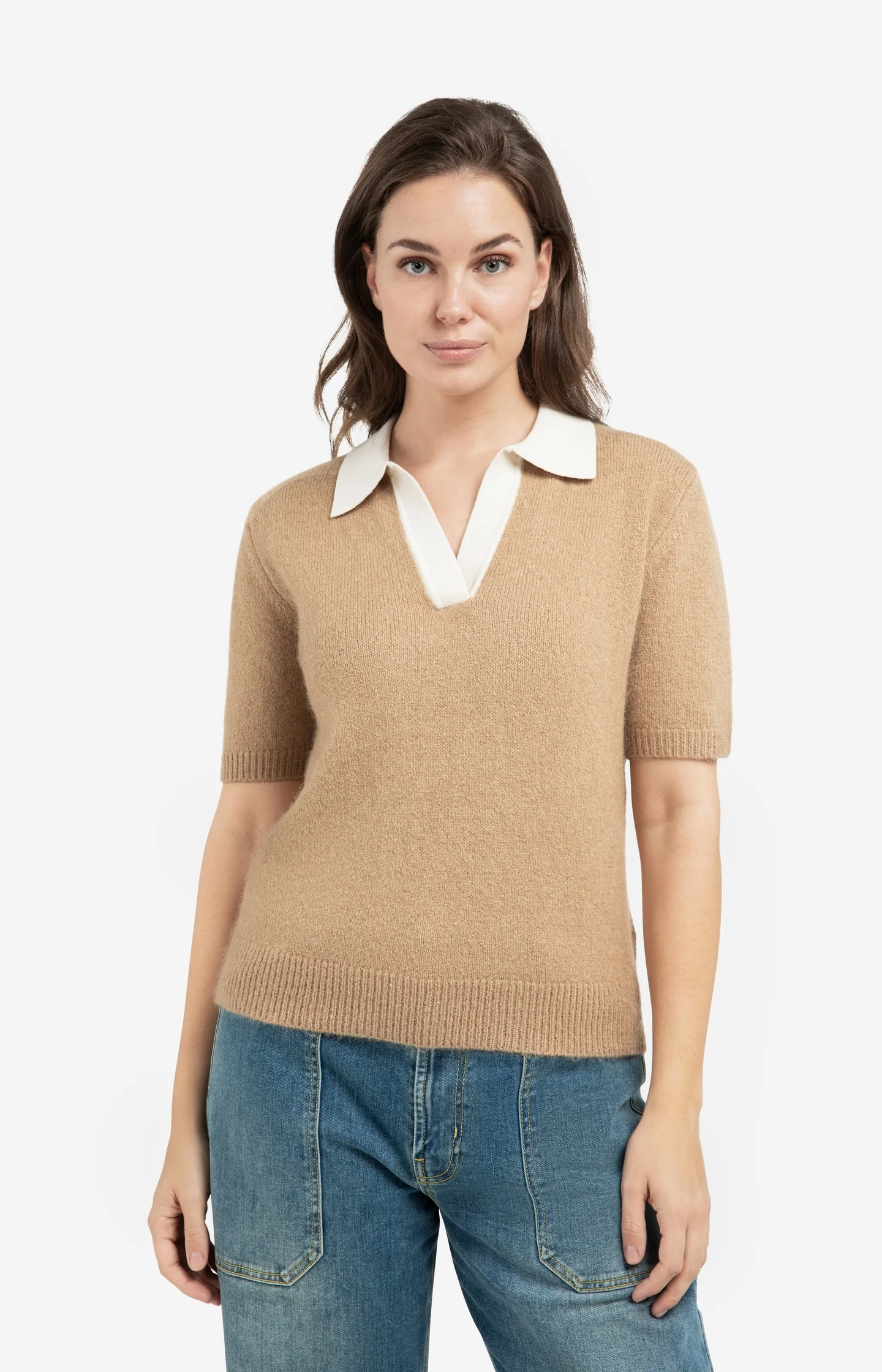 Knitted short-sleeve sweater with contrast collar - Image 3