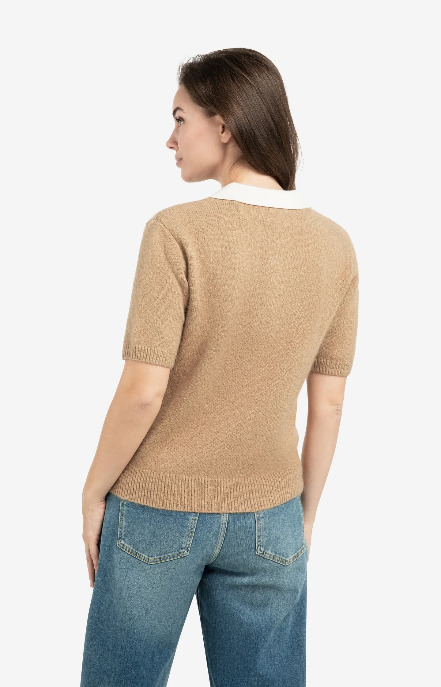 Knitted short-sleeve sweater with contrast collar - Image 4