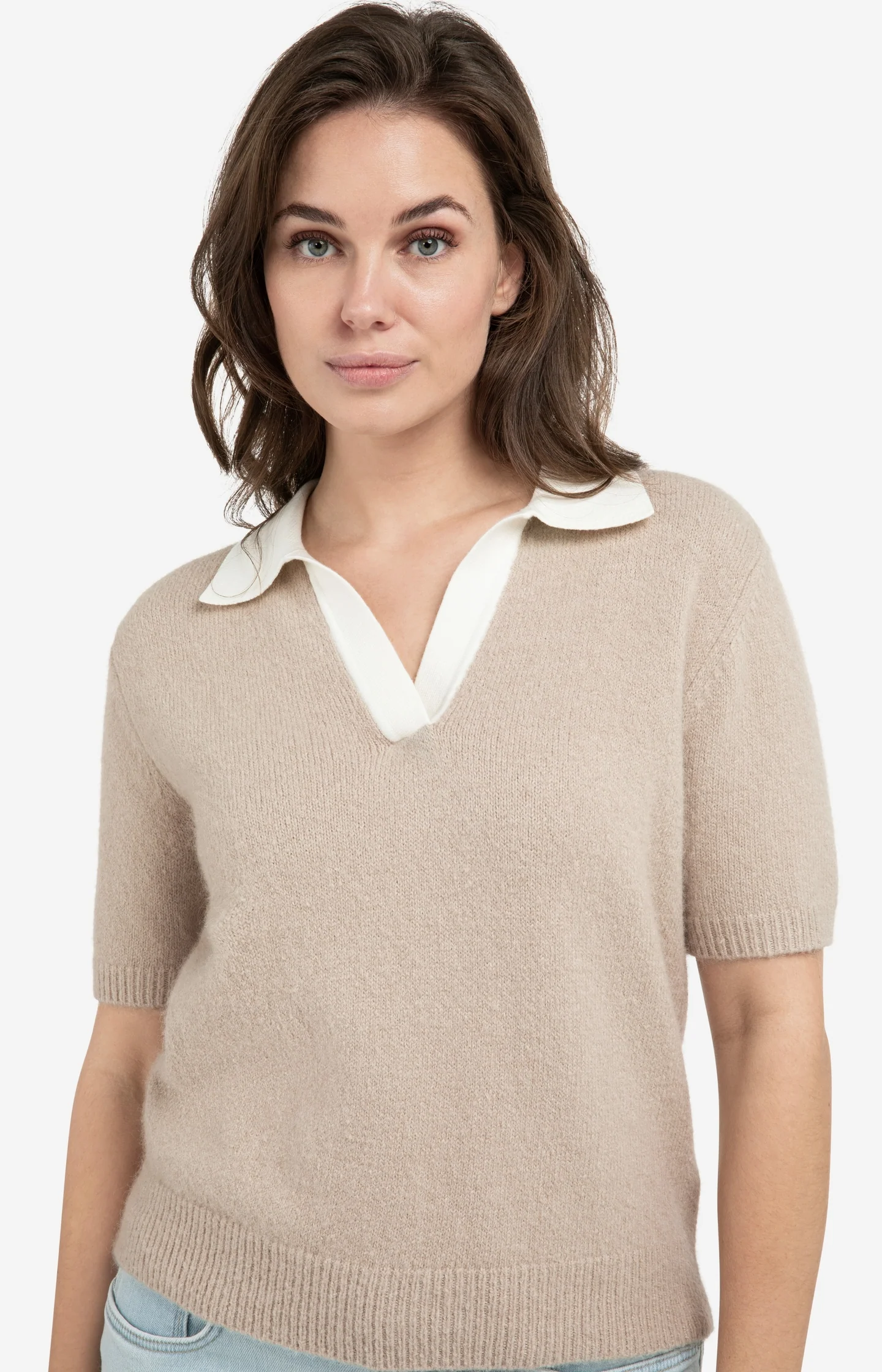 Knitted short-sleeve sweater with contrast collar - Image 4