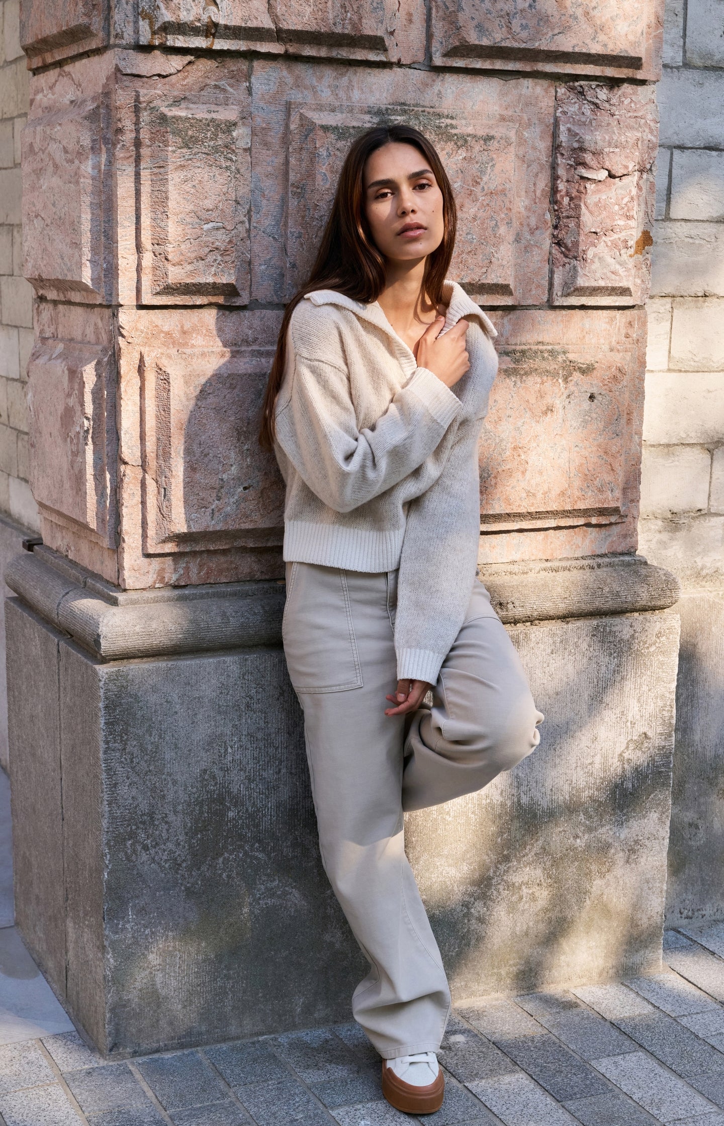 Knitted sweater with contrast collar and trims - Image 6